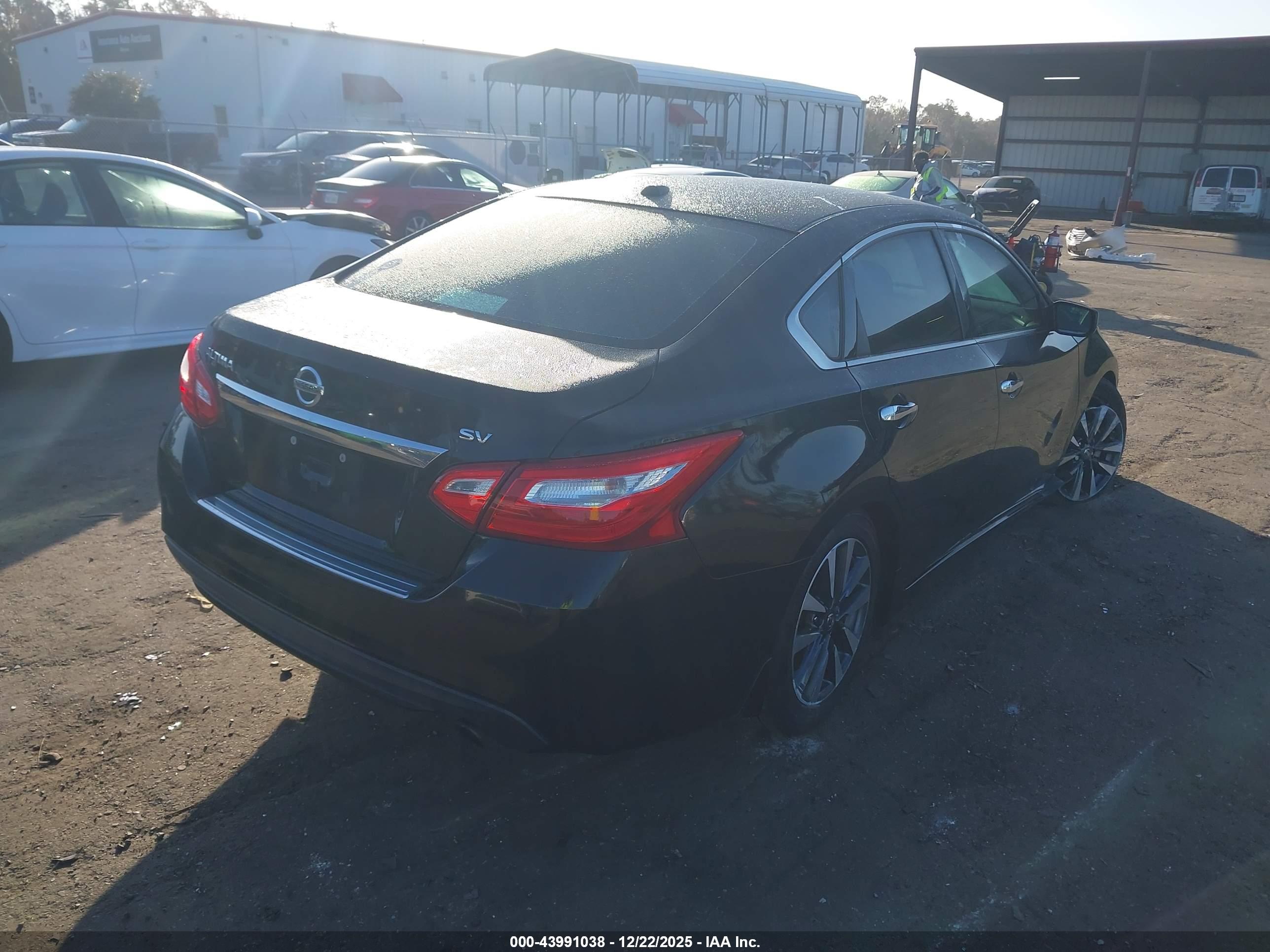 NISSAN ALTIMA image 4