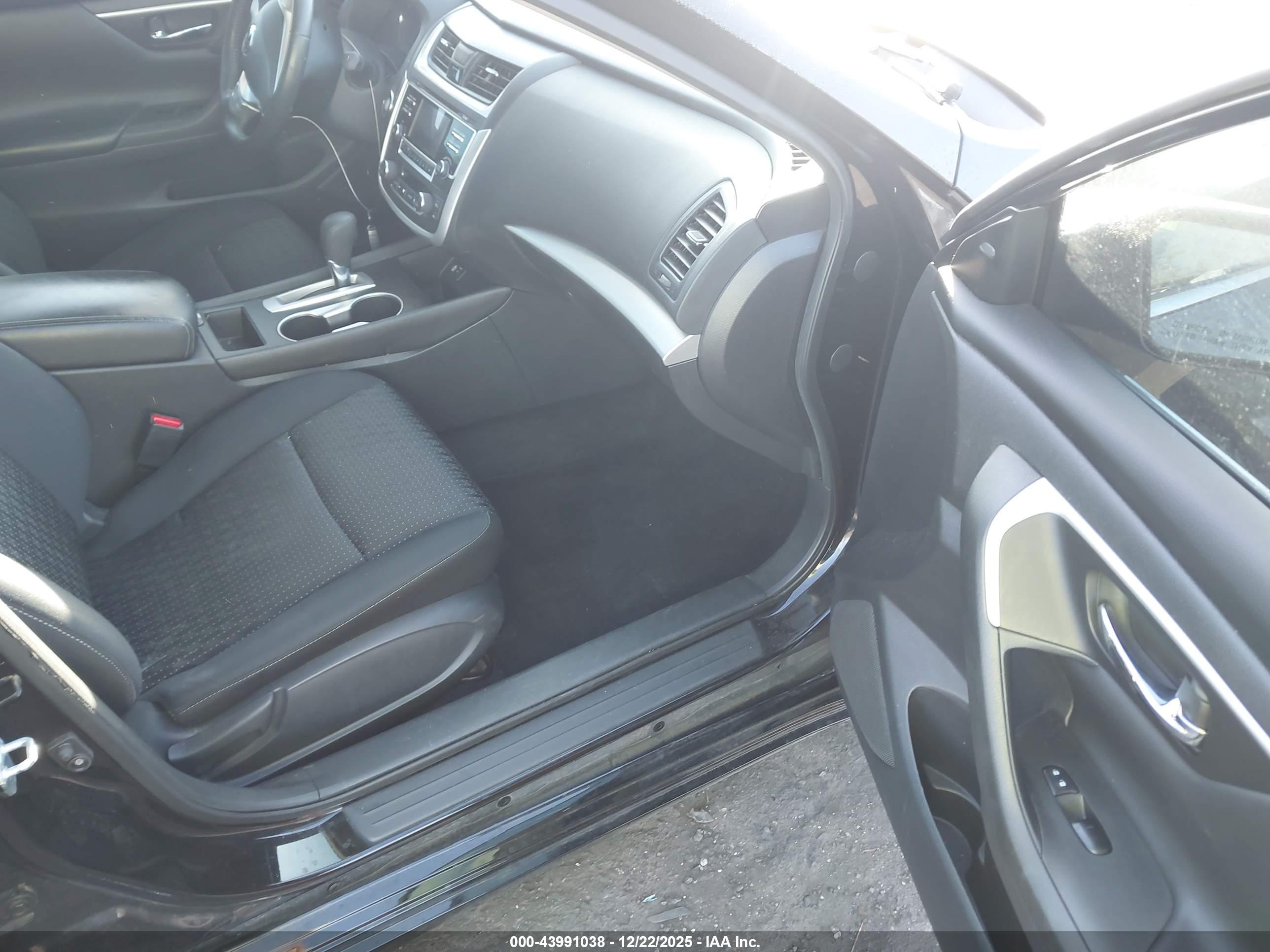 NISSAN ALTIMA image 5