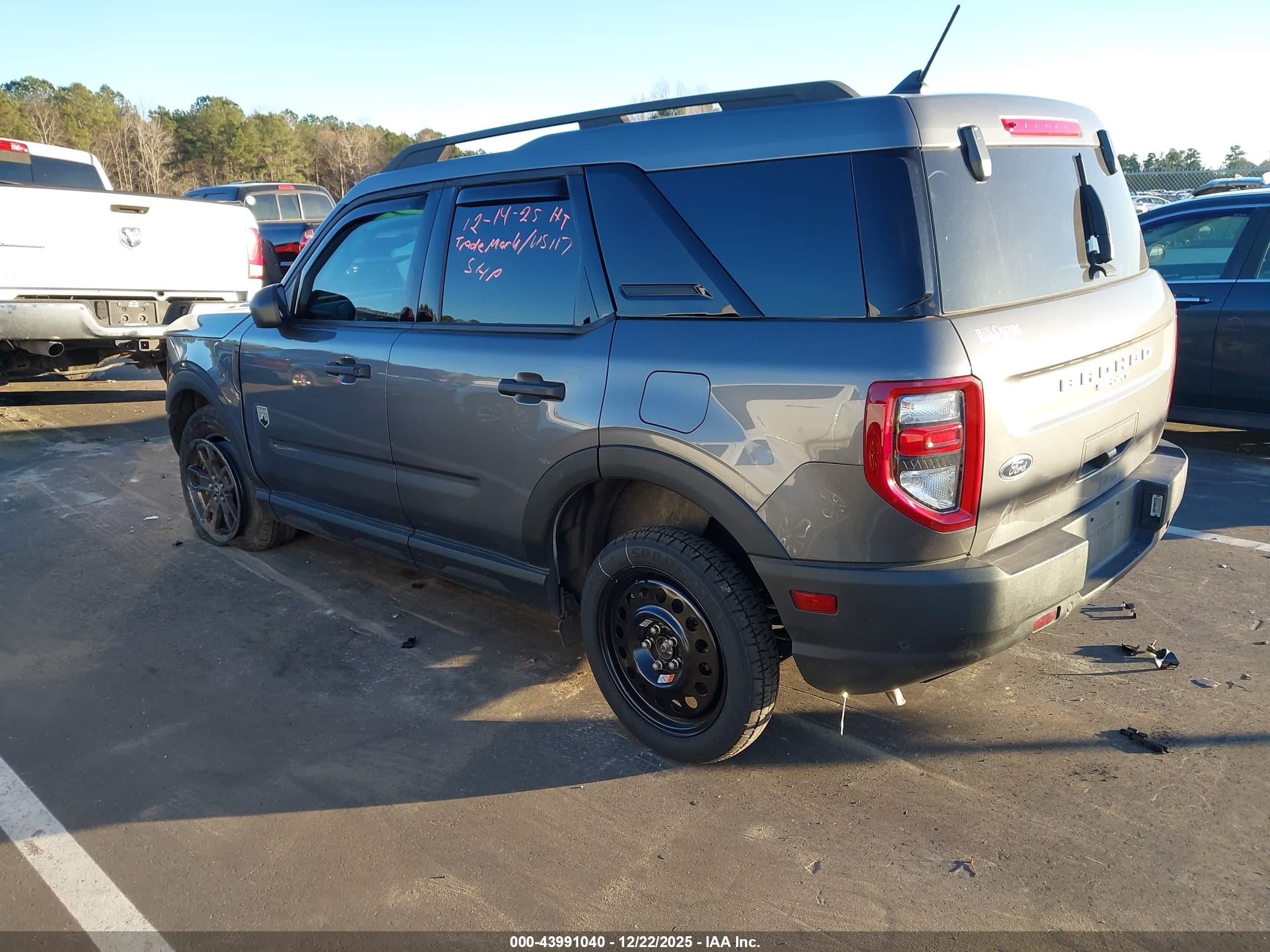 FORD BRONCO image 3