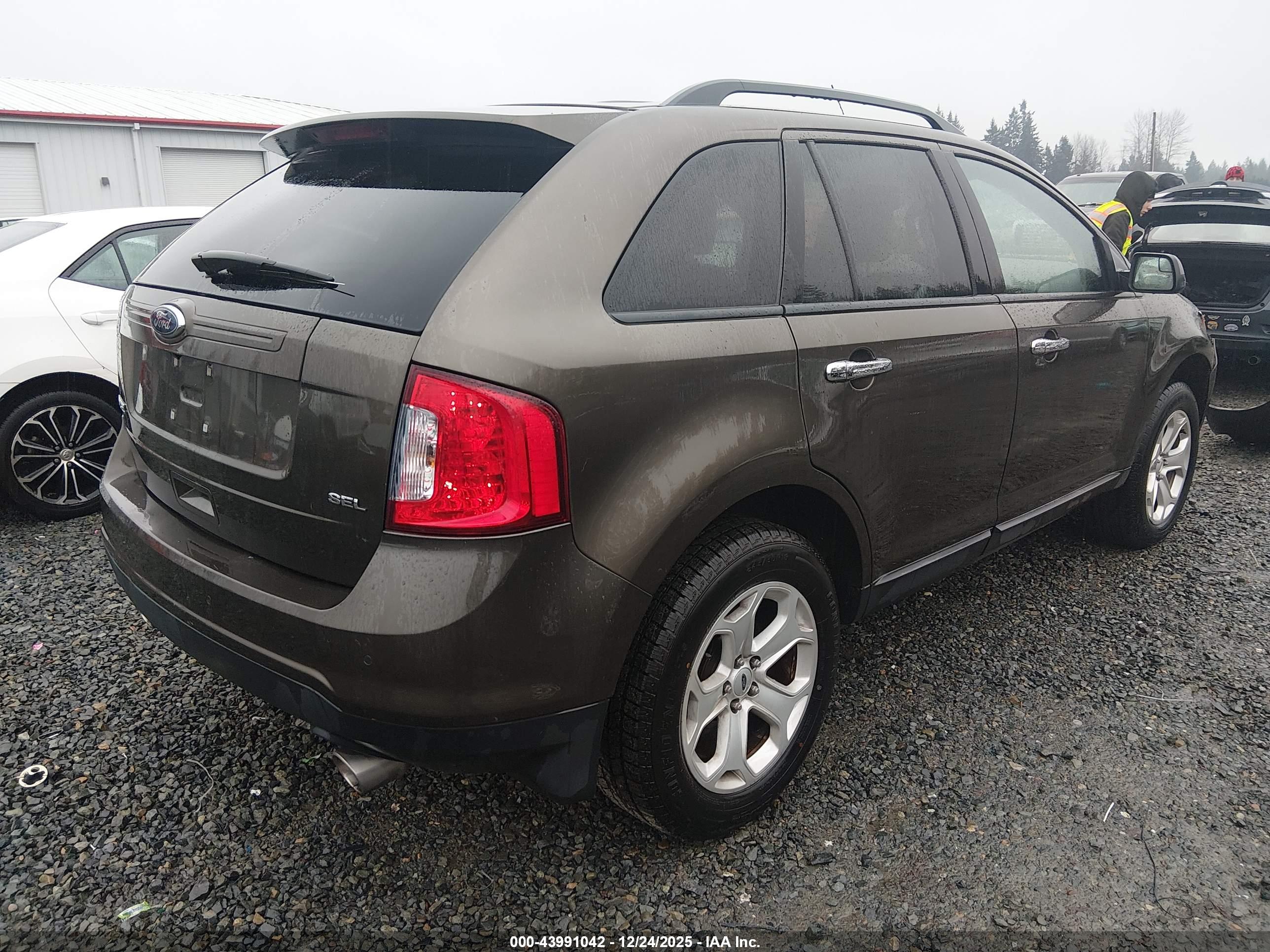 FORD EDGE image 4