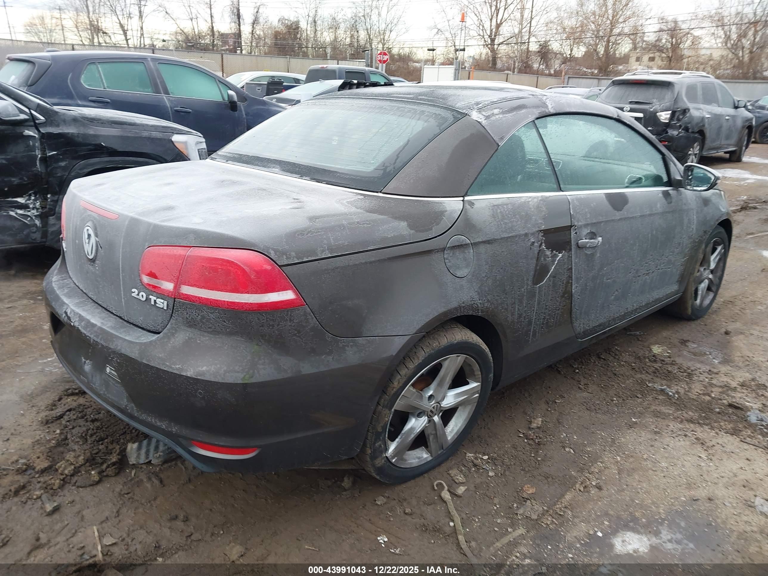 VOLKSWAGEN EOS image 4
