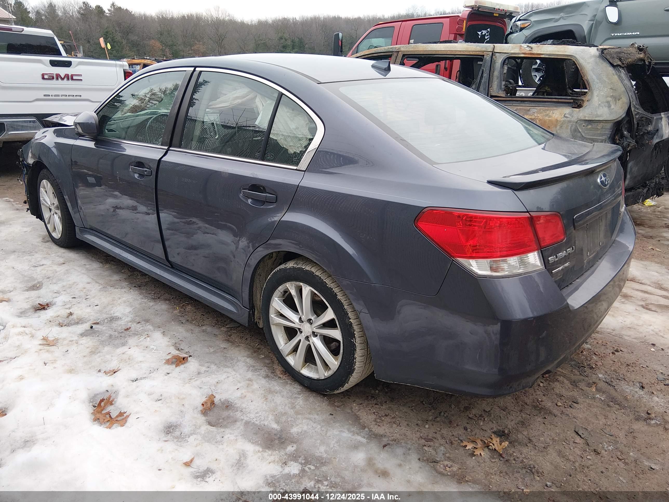 SUBARU LEGACY image 3