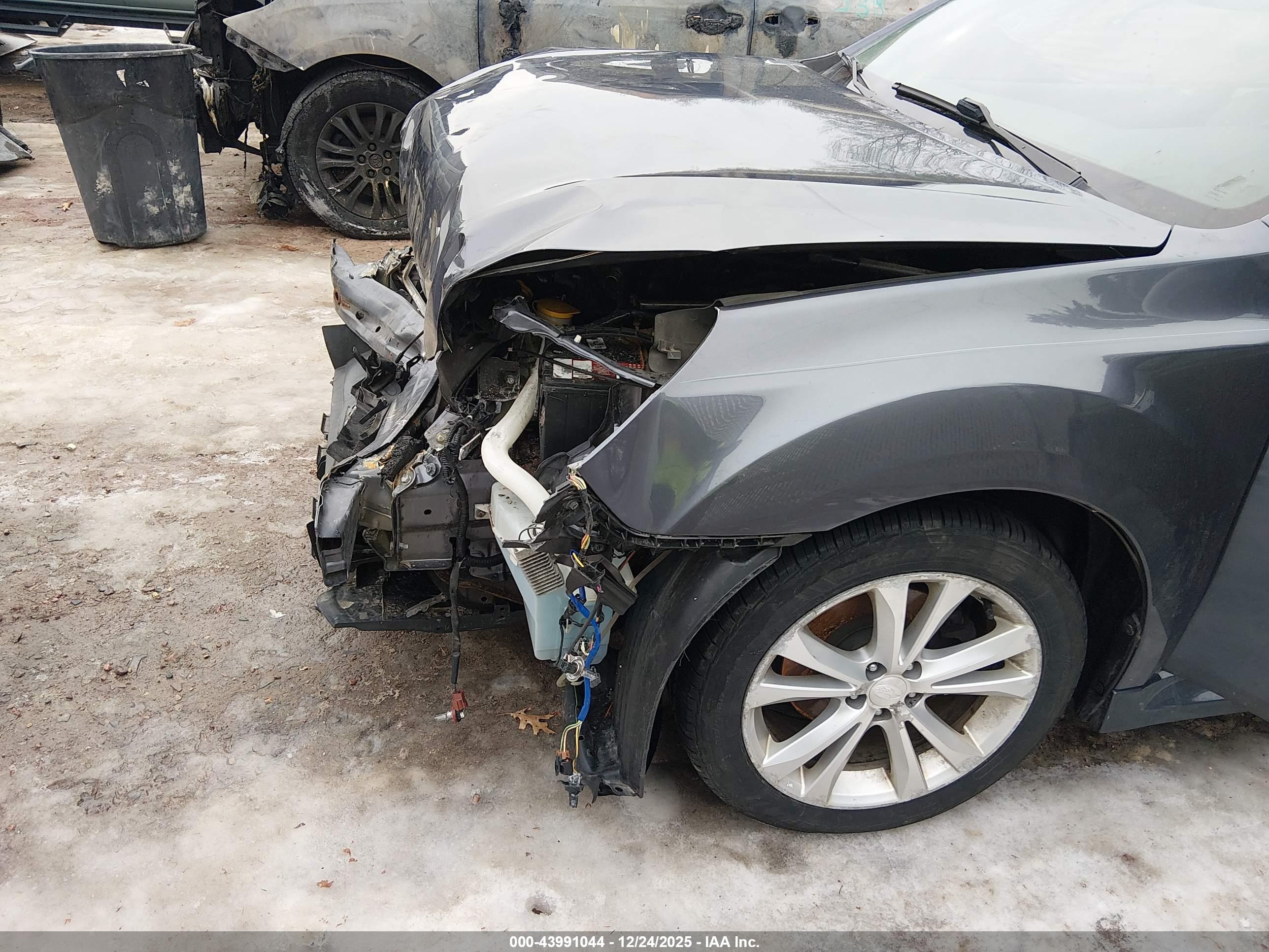 SUBARU LEGACY image 6