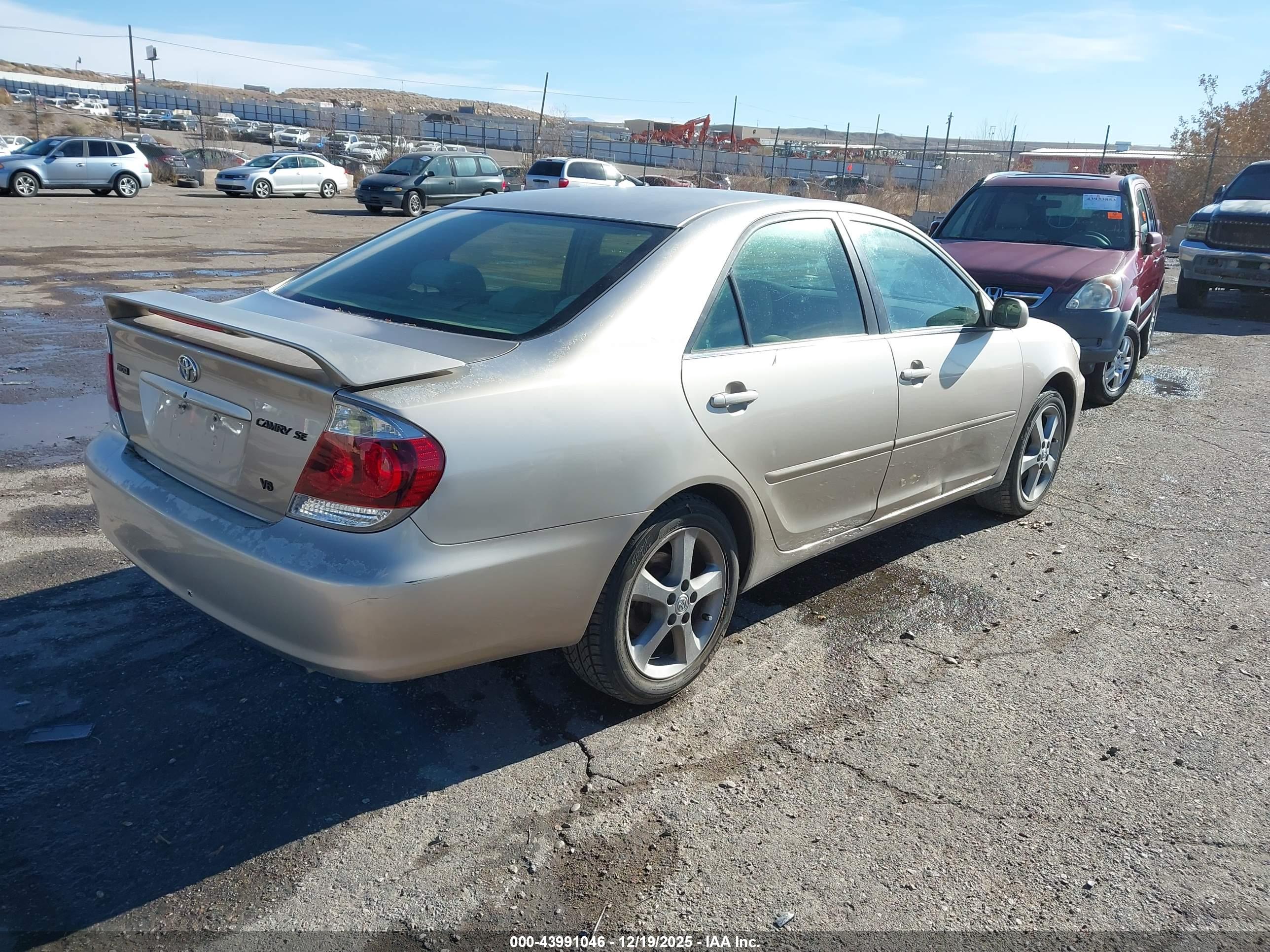 TOYOTA CAMRY image 4