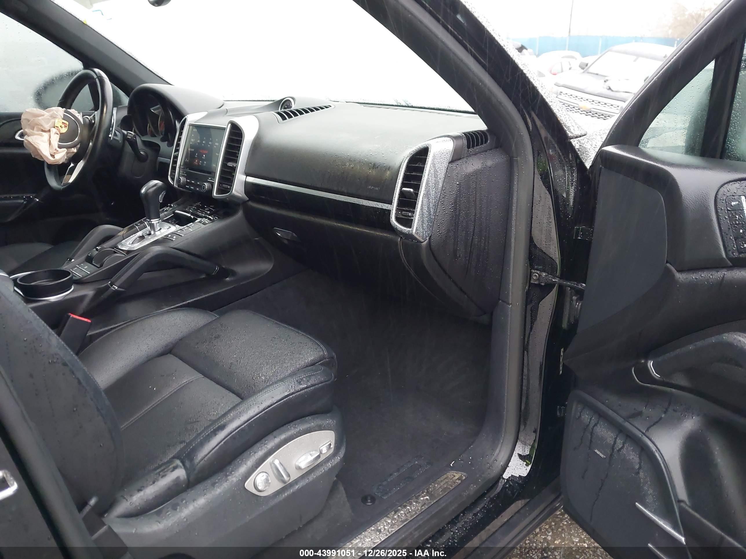 PORSCHE CAYENNE image 5
