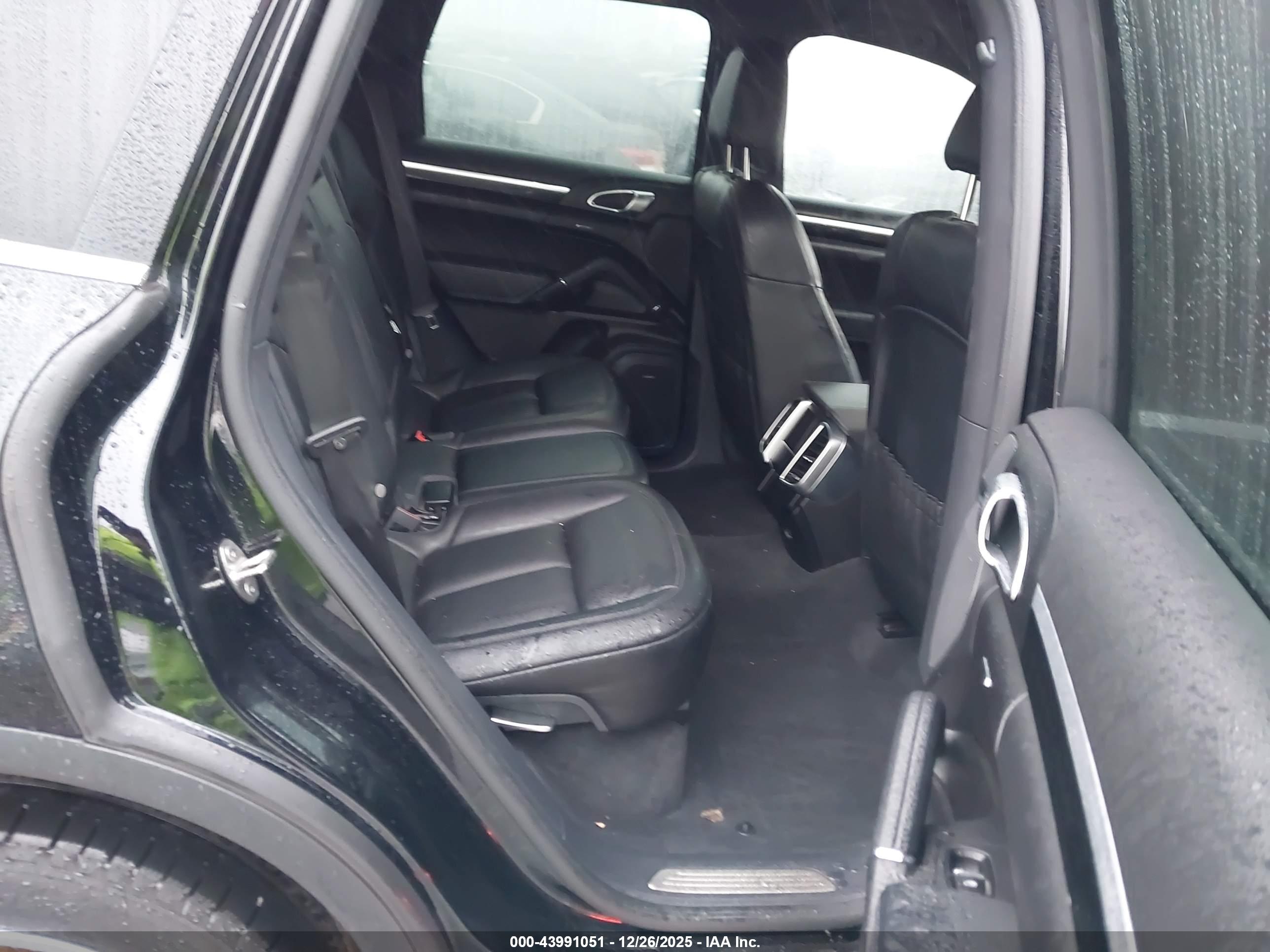 PORSCHE CAYENNE image 8