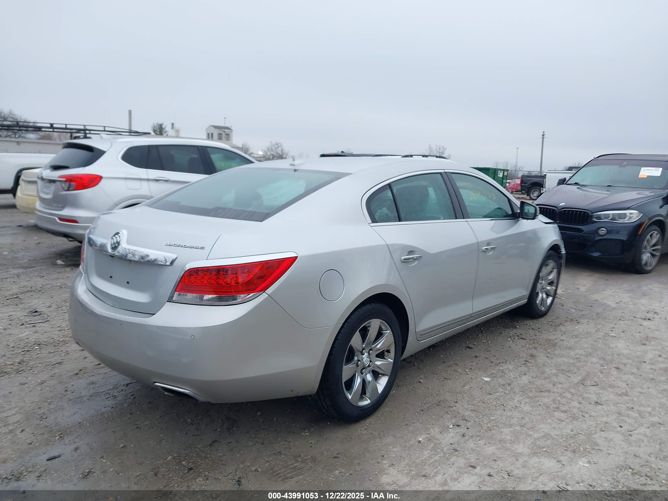 BUICK LACROSSE image 4