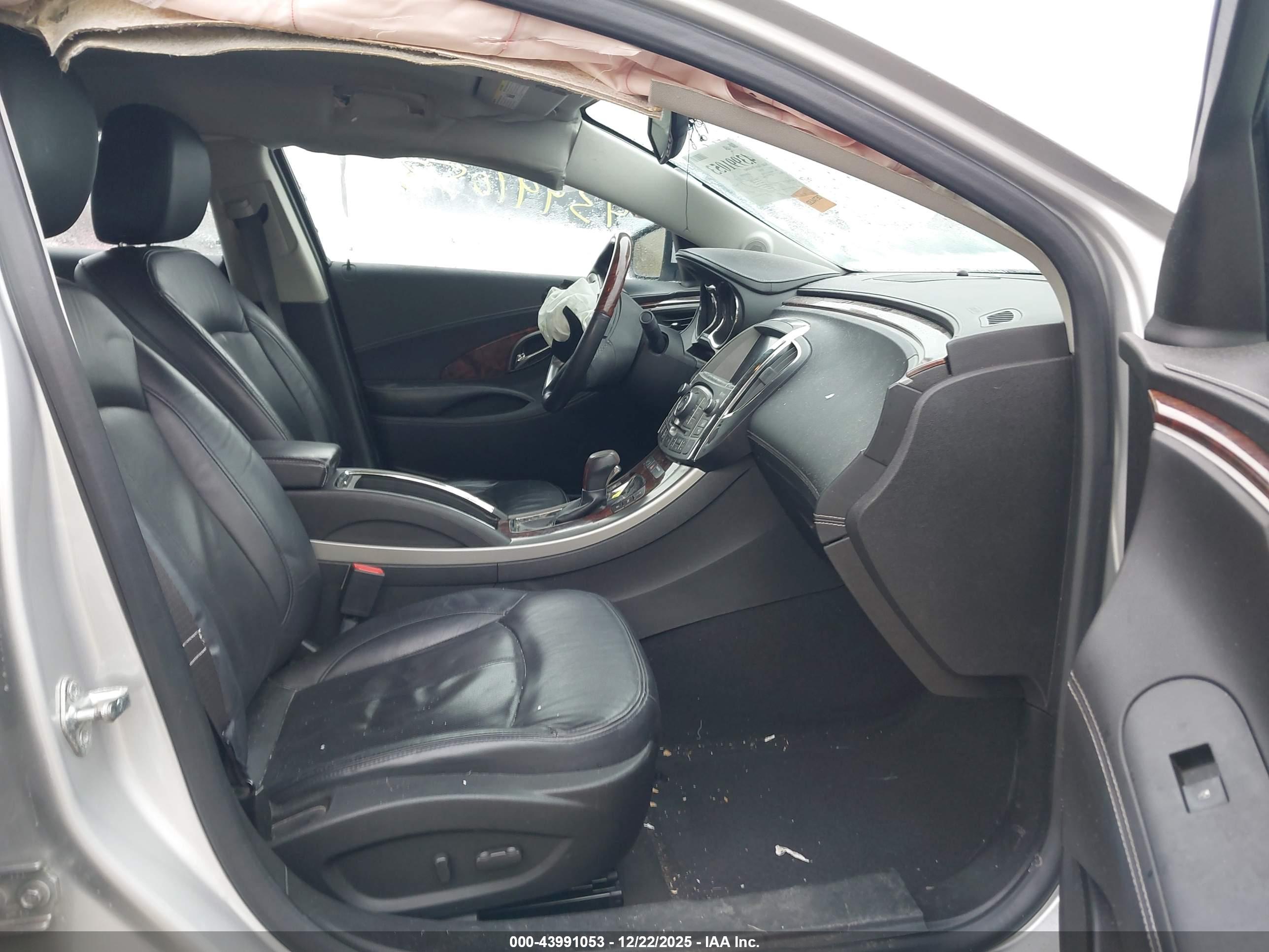 BUICK LACROSSE image 5