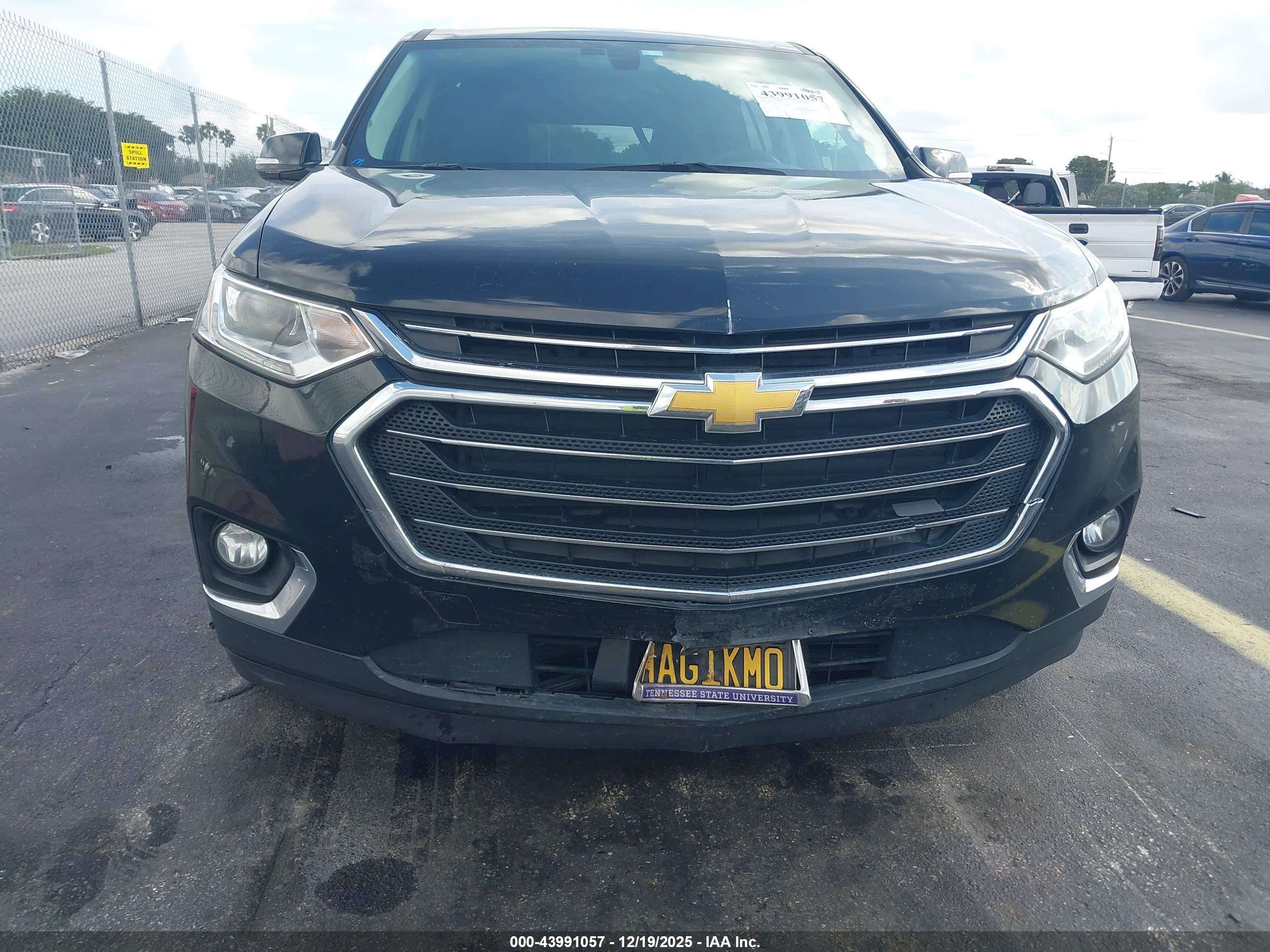 CHEVROLET TRAVERSE image 6