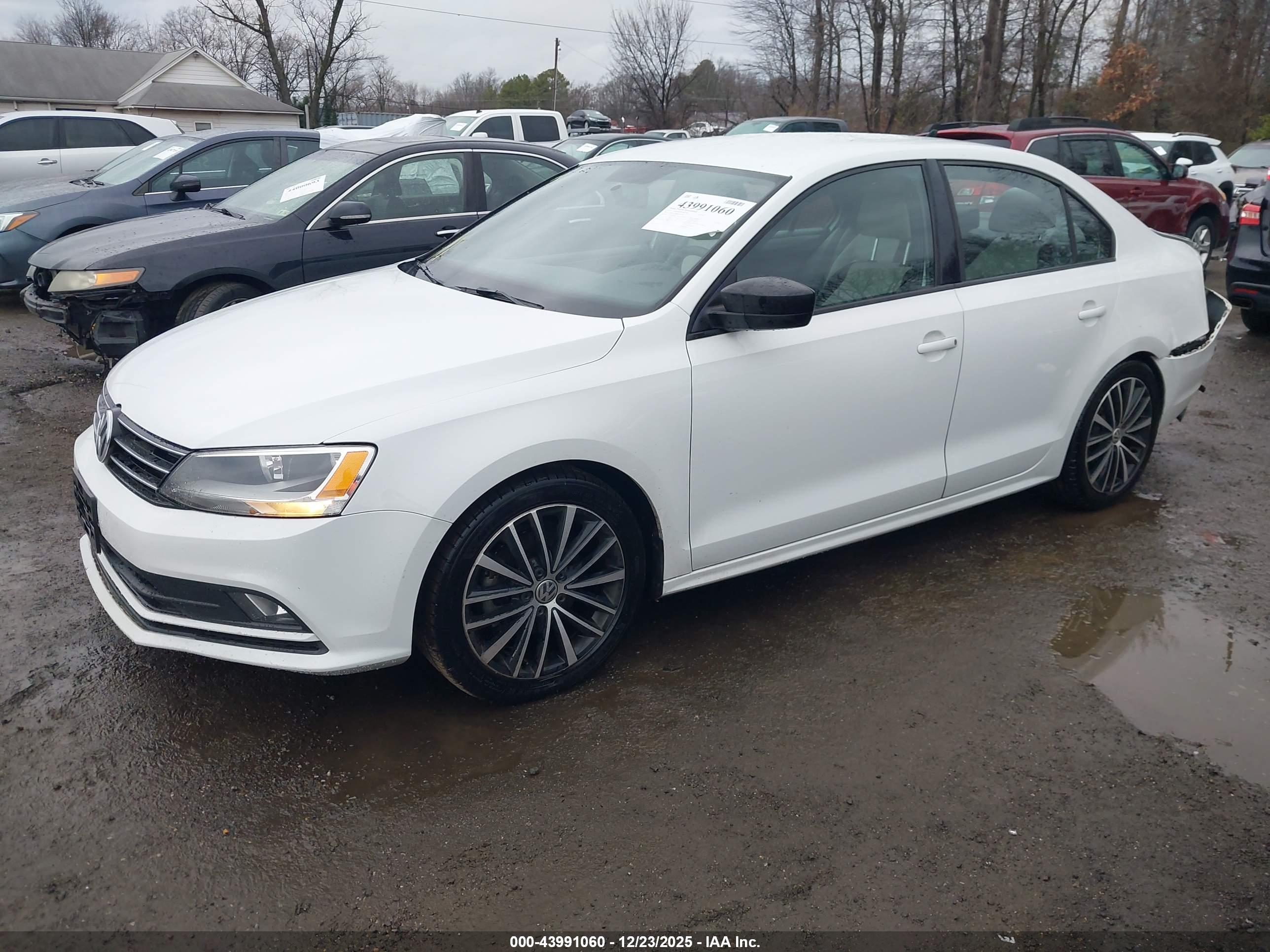 VOLKSWAGEN JETTA image 2