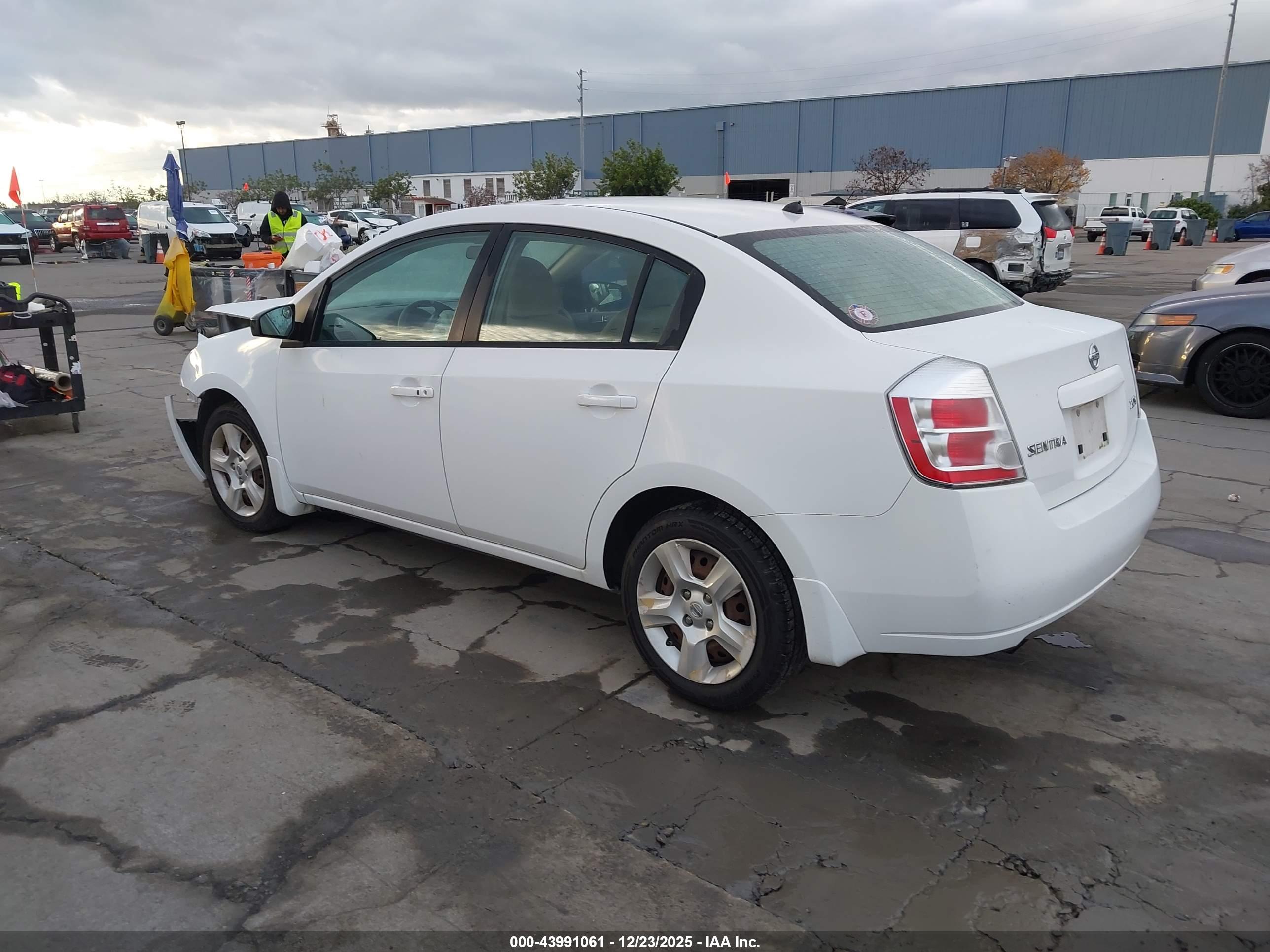 NISSAN SENTRA image 3