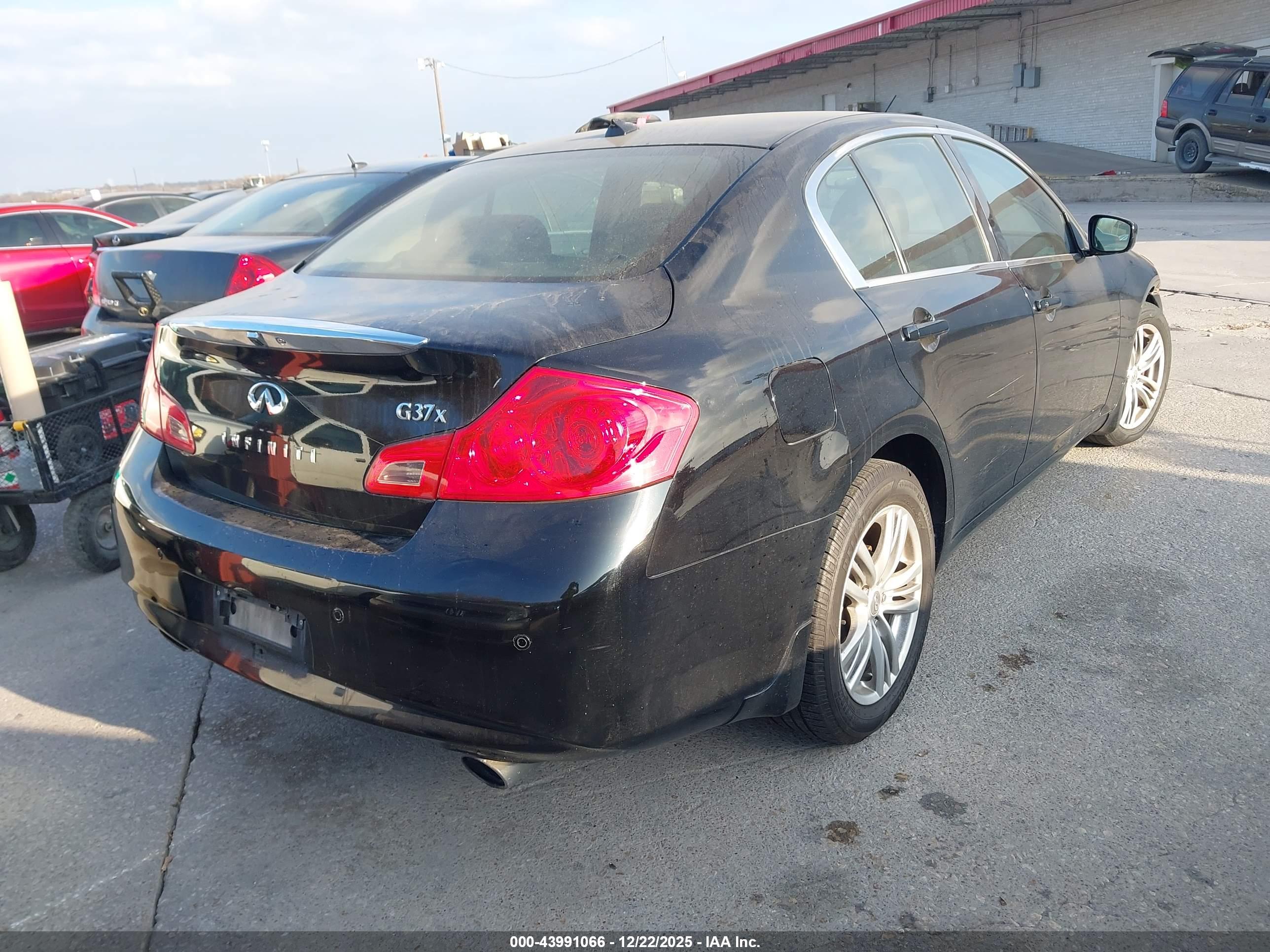 INFINITI G37X image 4