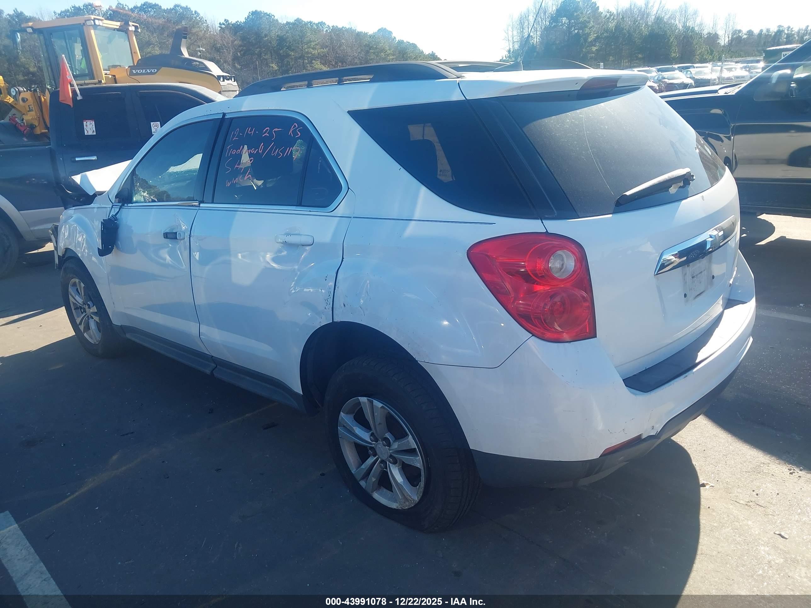 CHEVROLET EQUINOX image 3