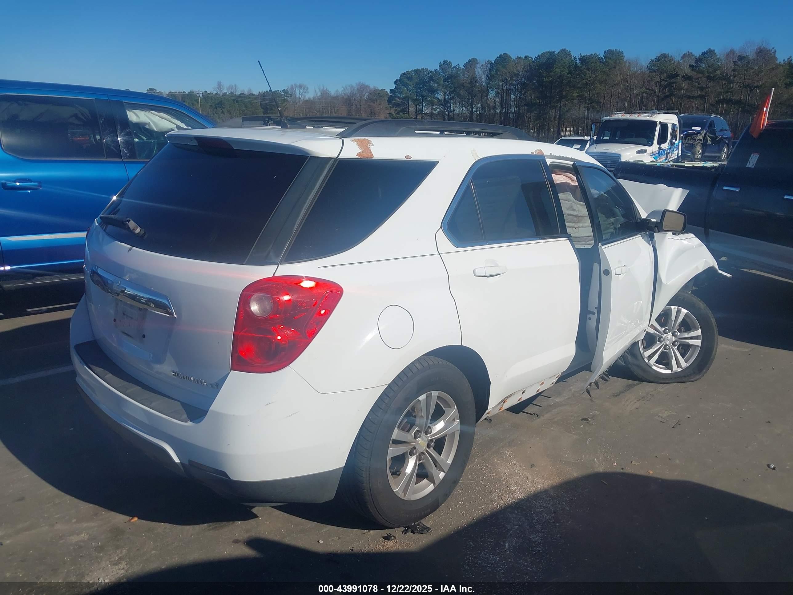 CHEVROLET EQUINOX image 4