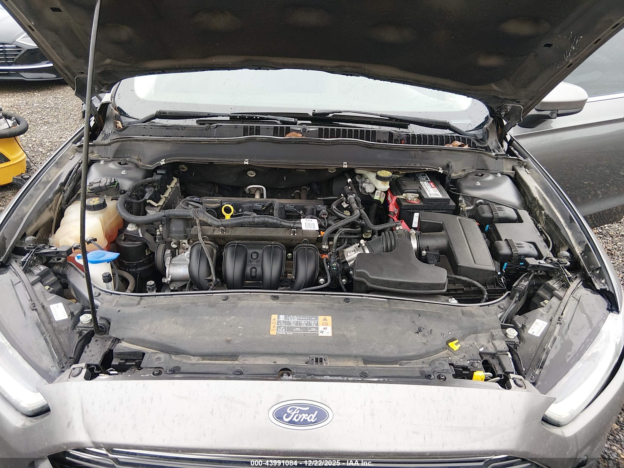 FORD FUSION image 10