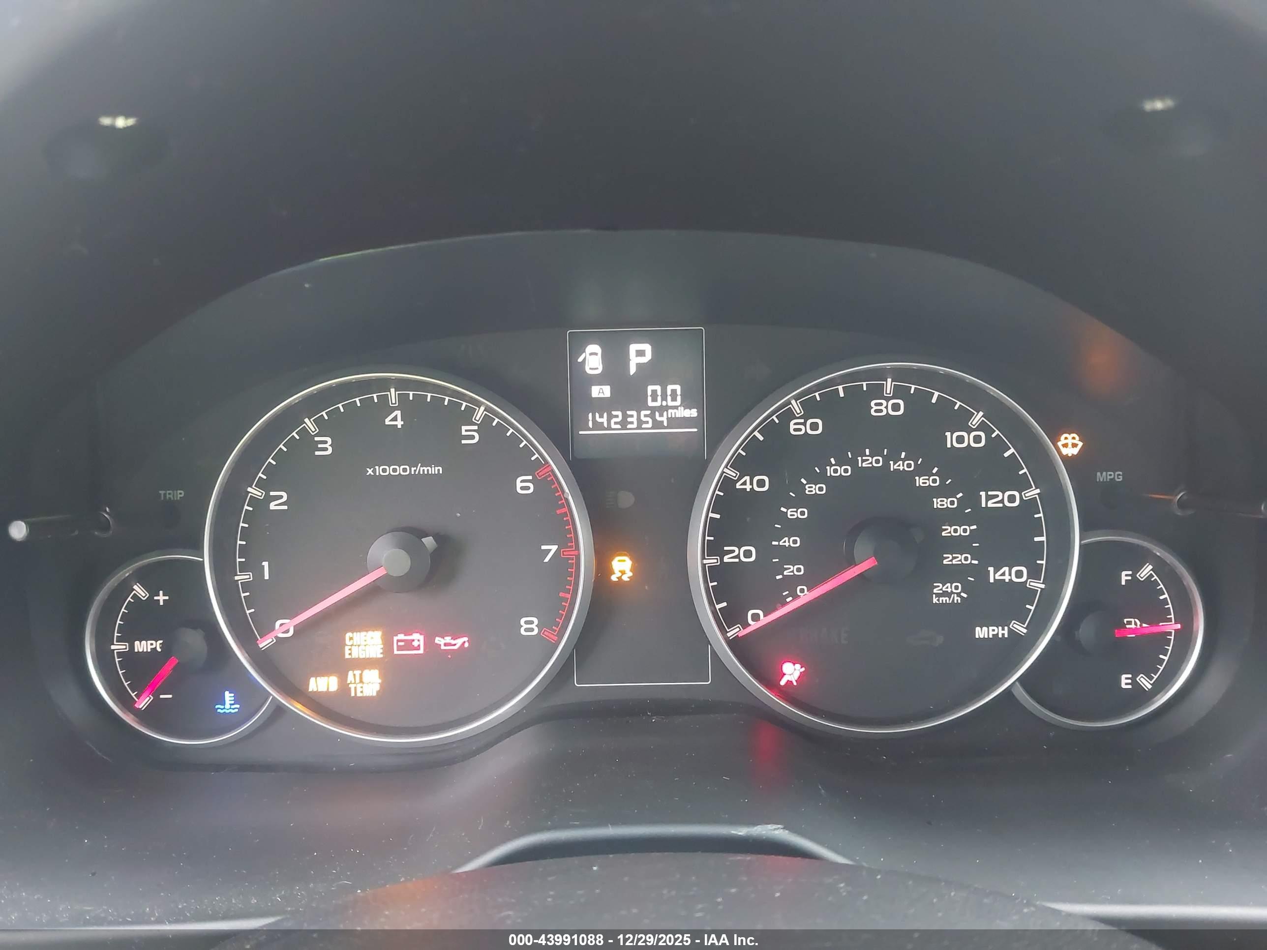 SUBARU OUTBACK image 7