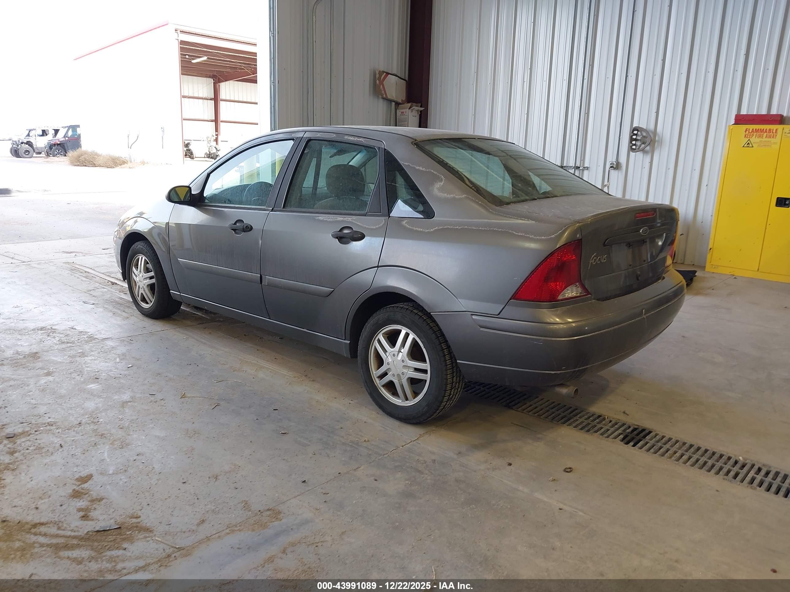 FORD FOCUS image 3