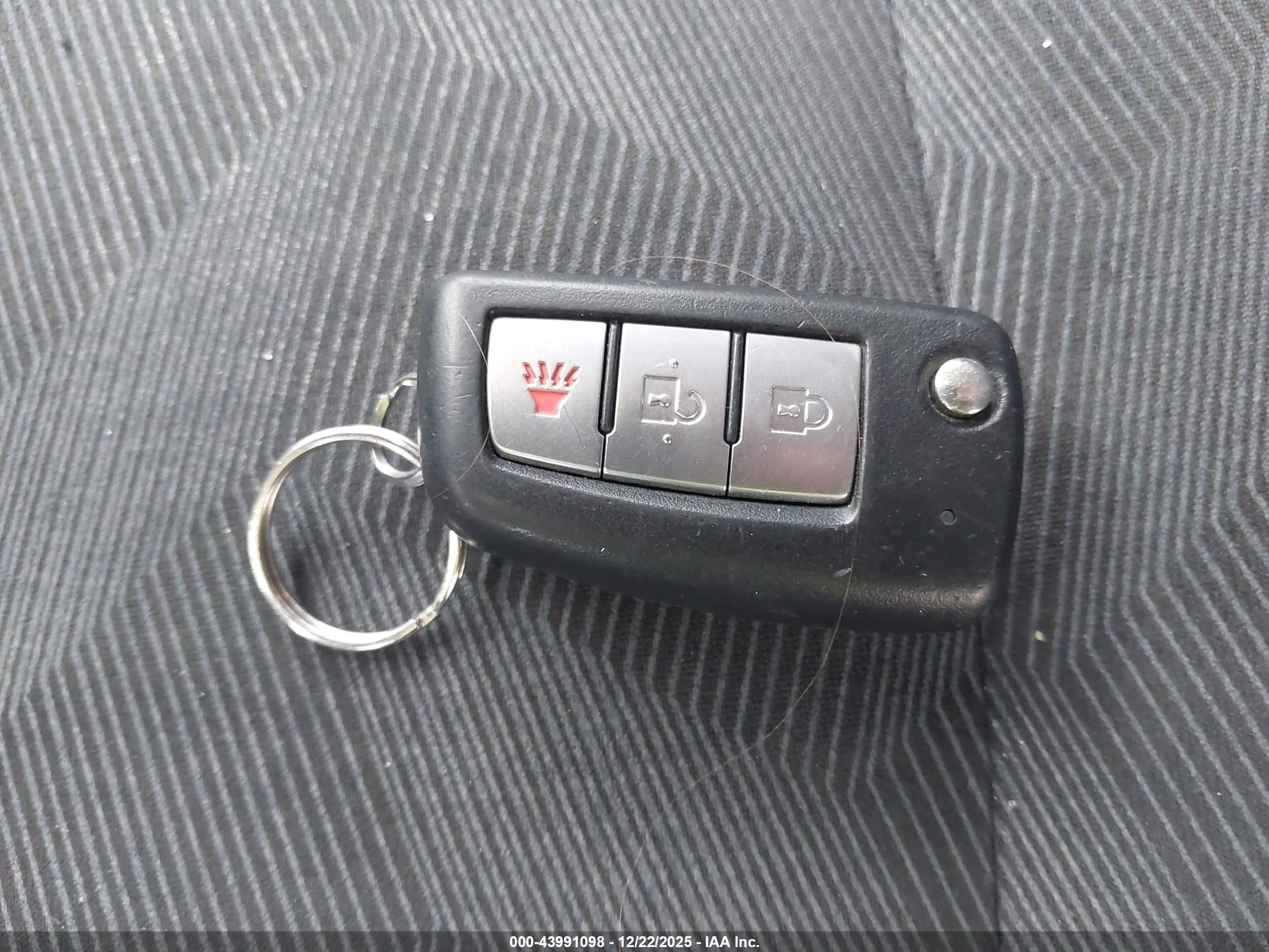 NISSAN ROGUE image 11
