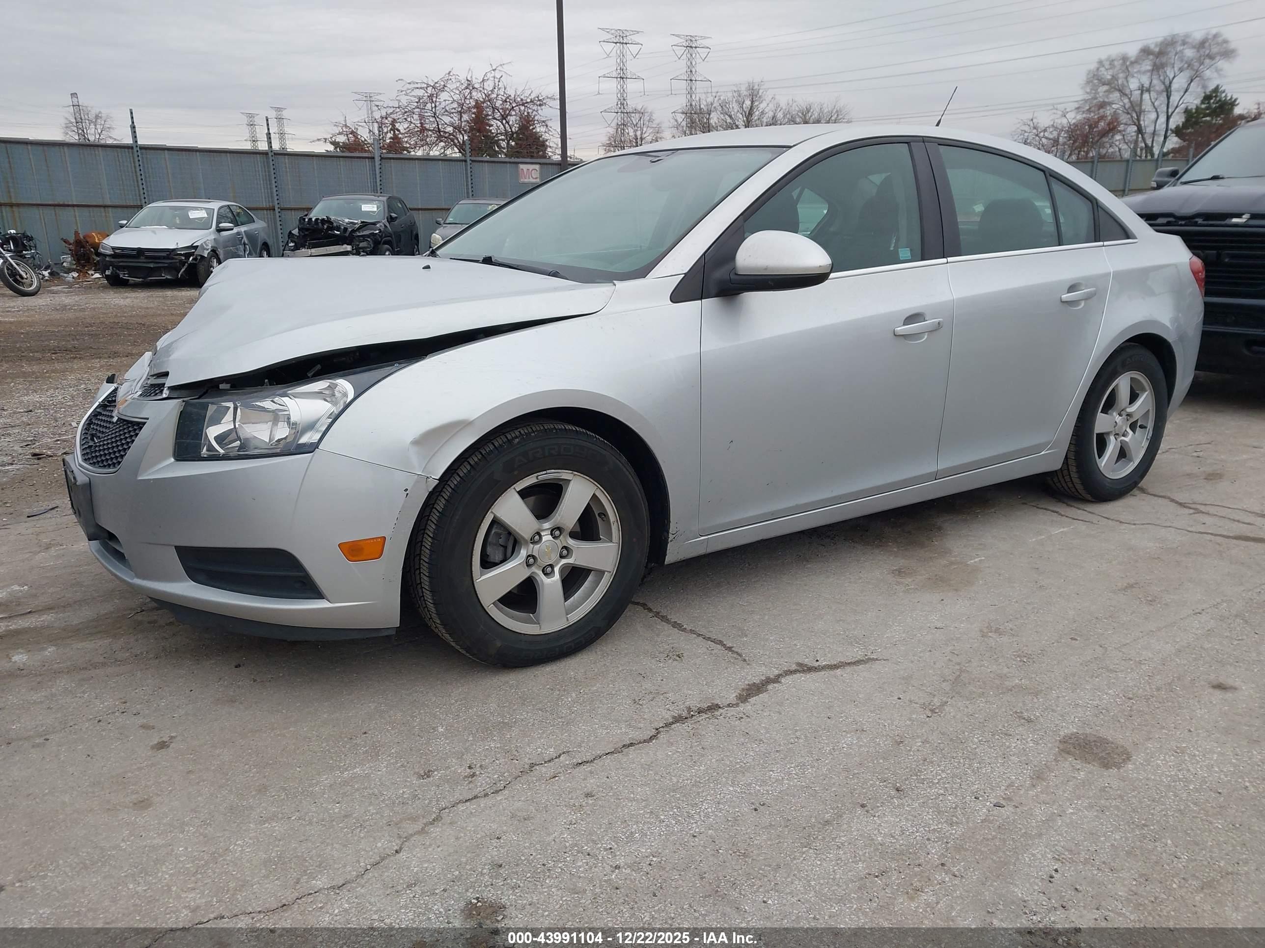 CHEVROLET CRUZE image 2