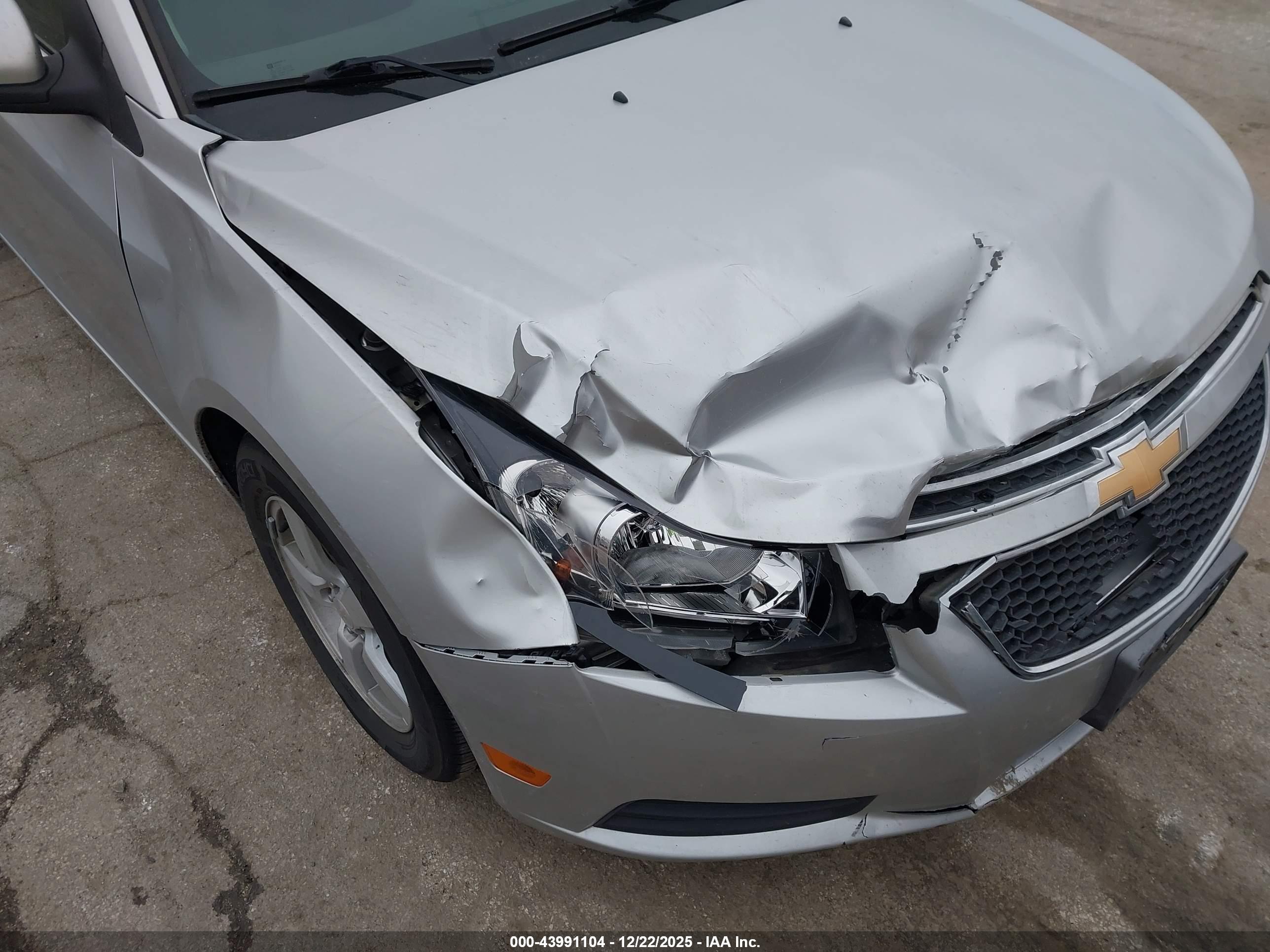 CHEVROLET CRUZE image 6