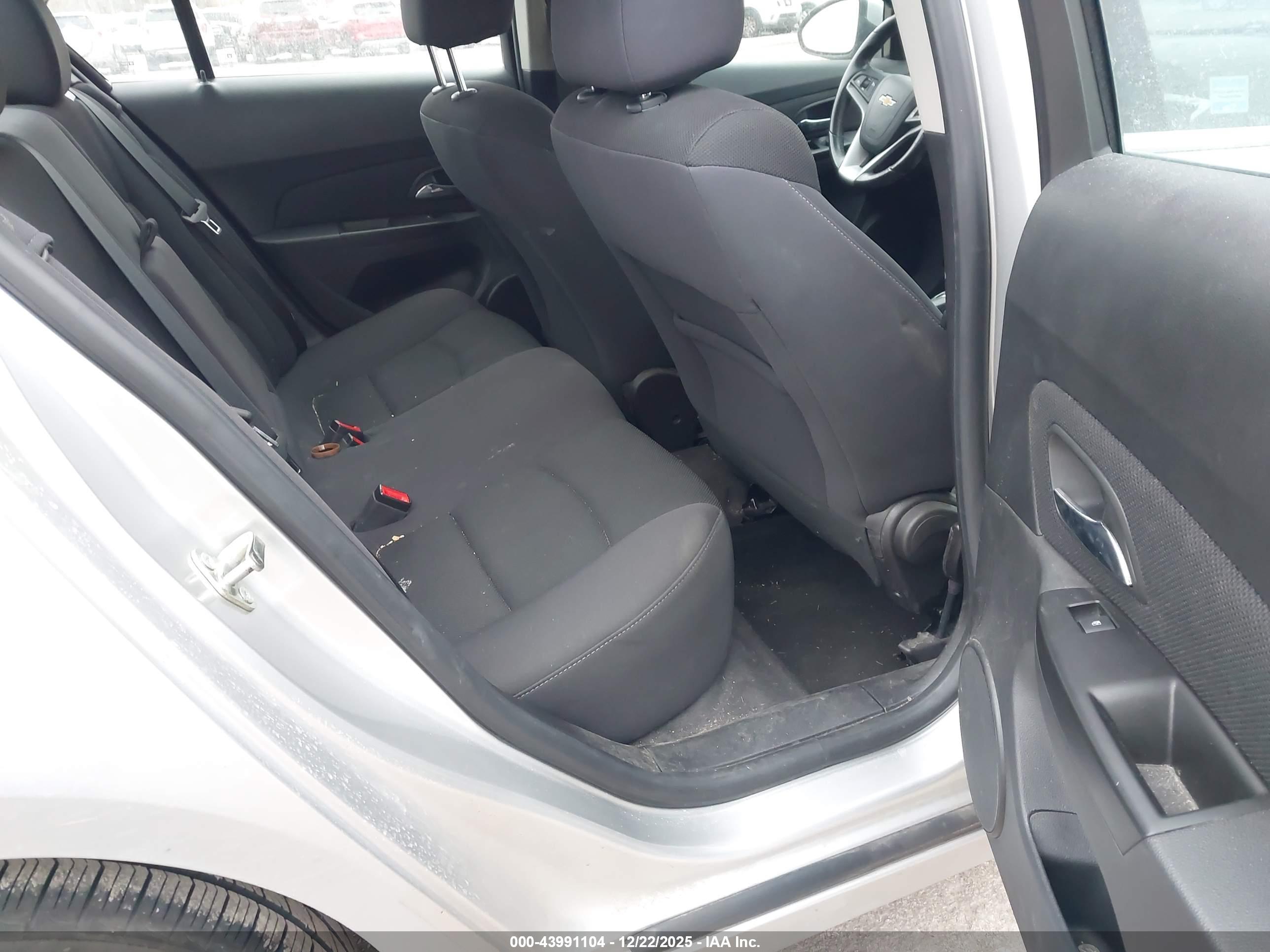 CHEVROLET CRUZE image 8