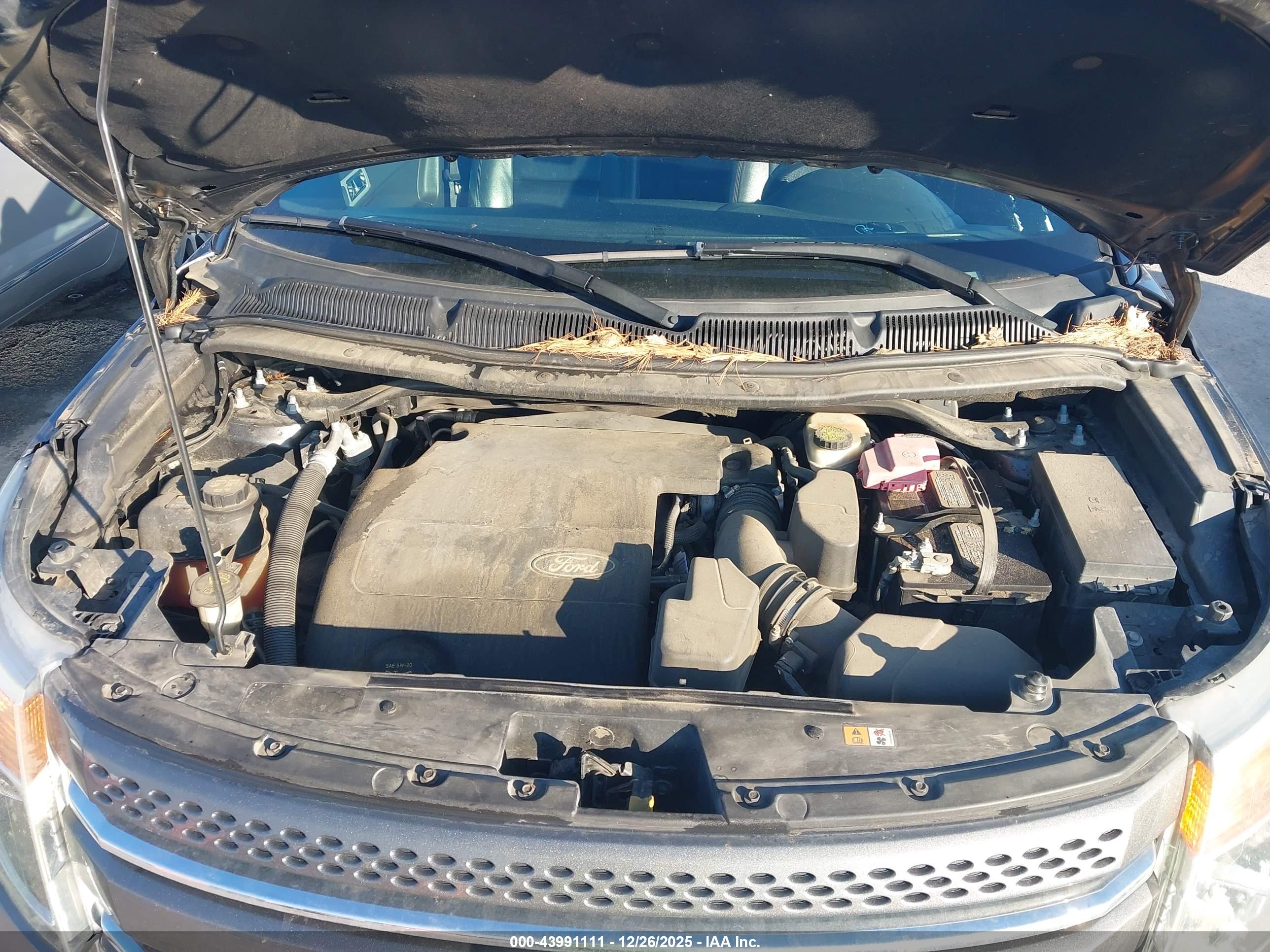 FORD EXPLORER image 10