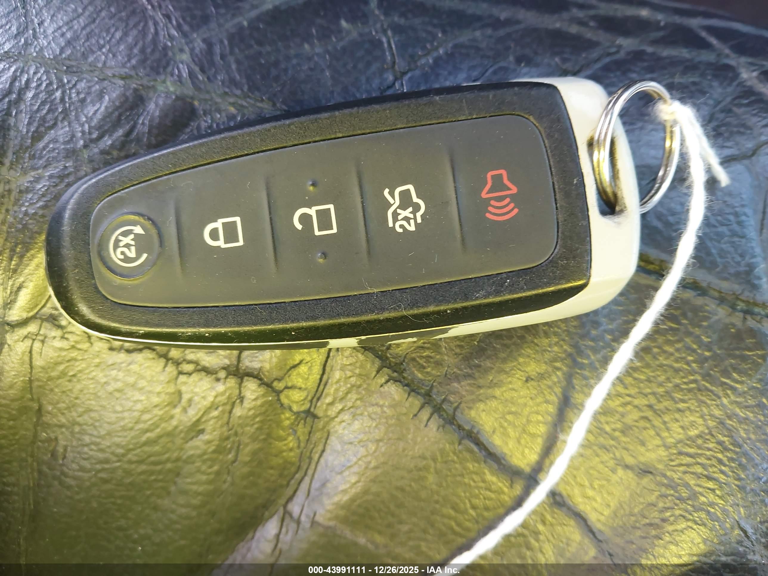 FORD EXPLORER image 11