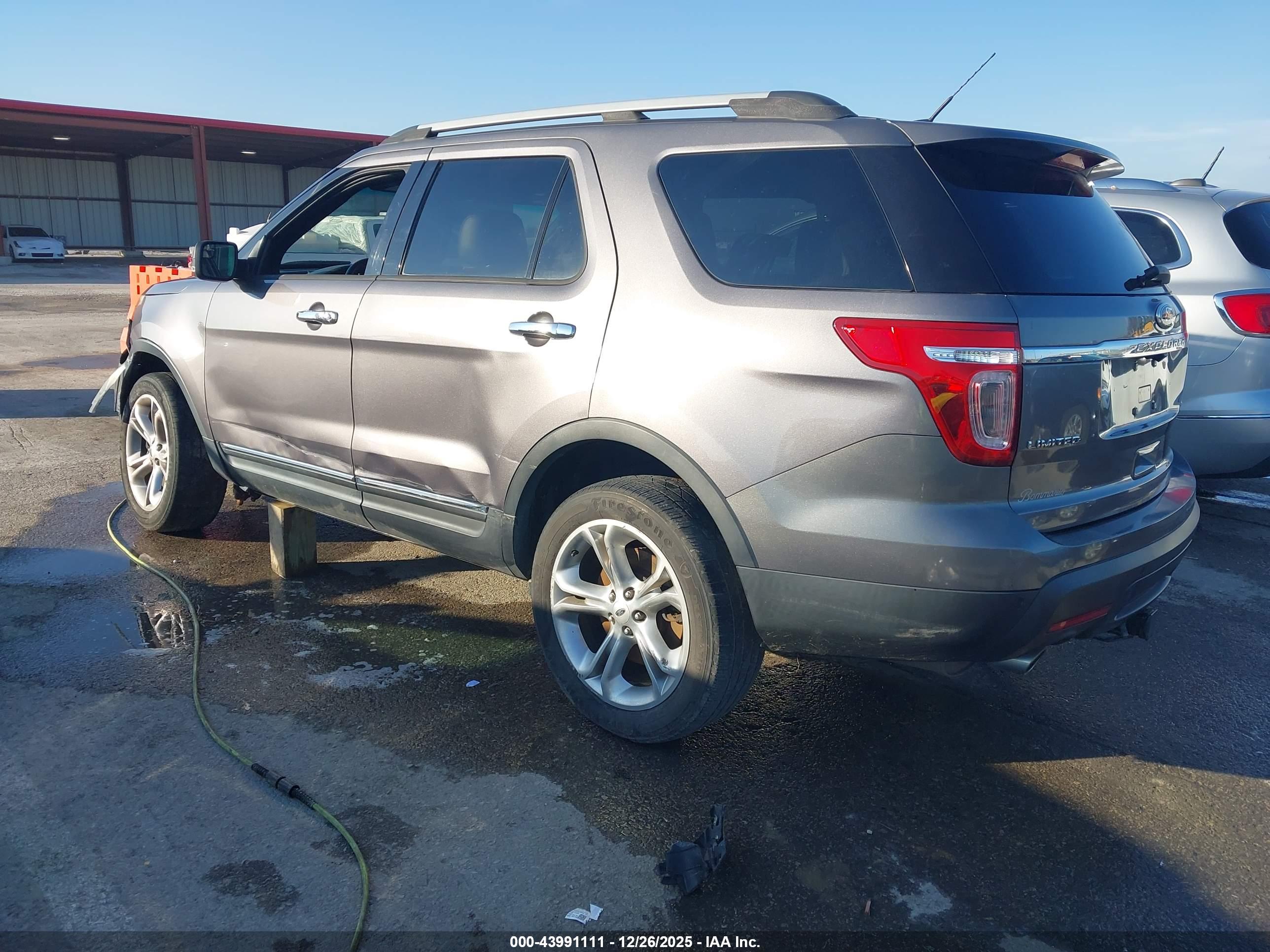 FORD EXPLORER image 3
