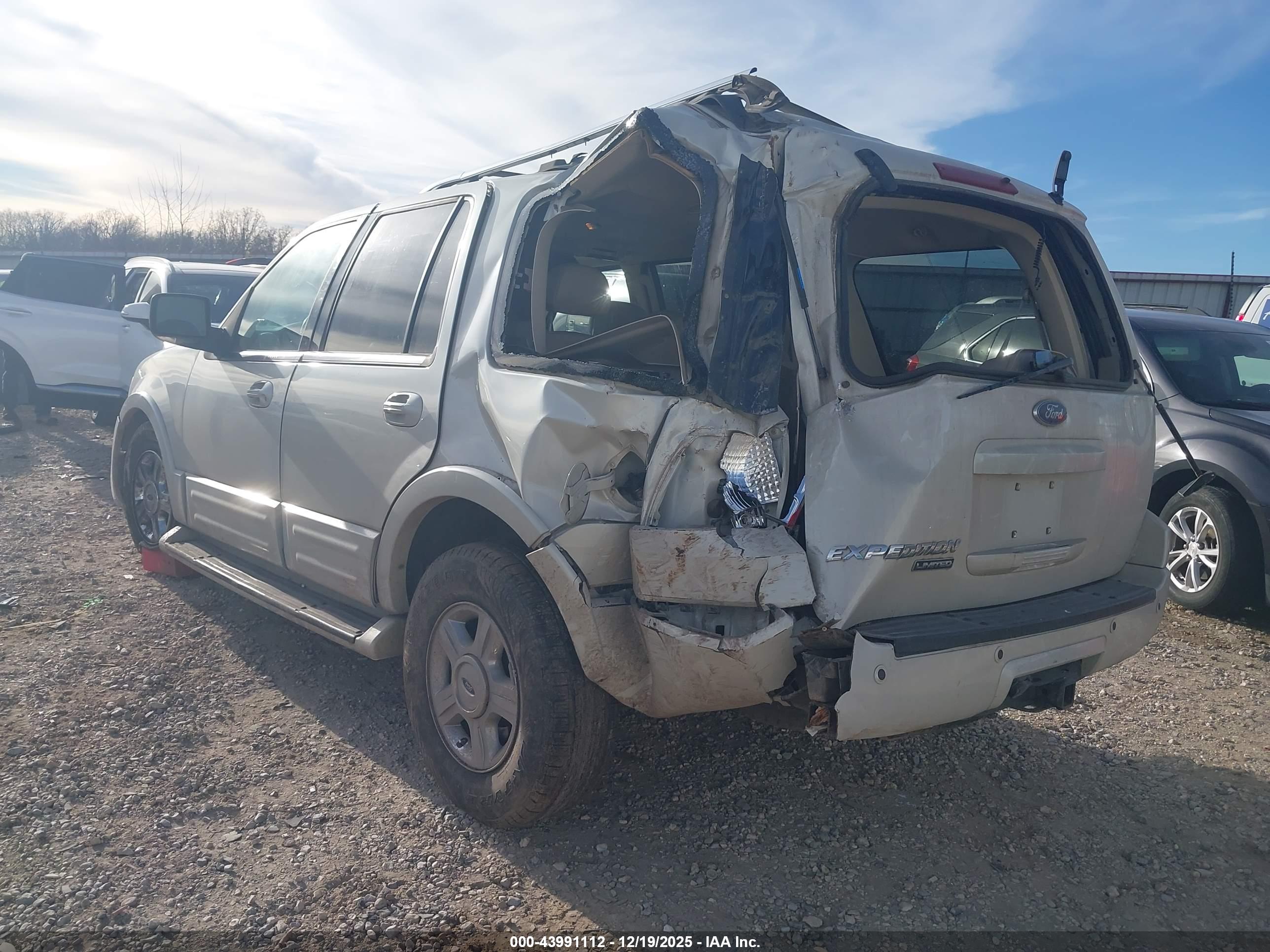 FORD EXPEDITION image 3