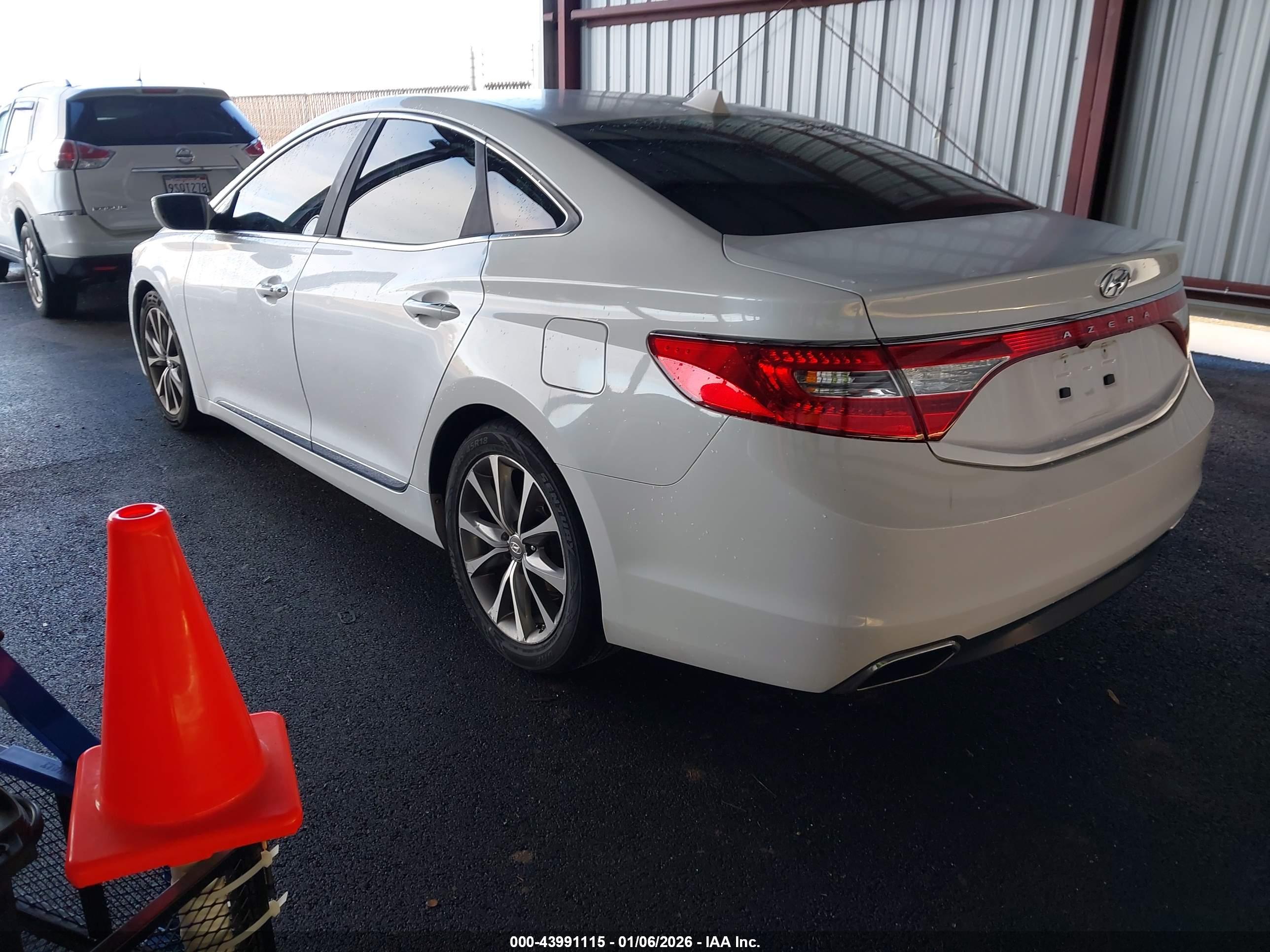 HYUNDAI AZERA image 3