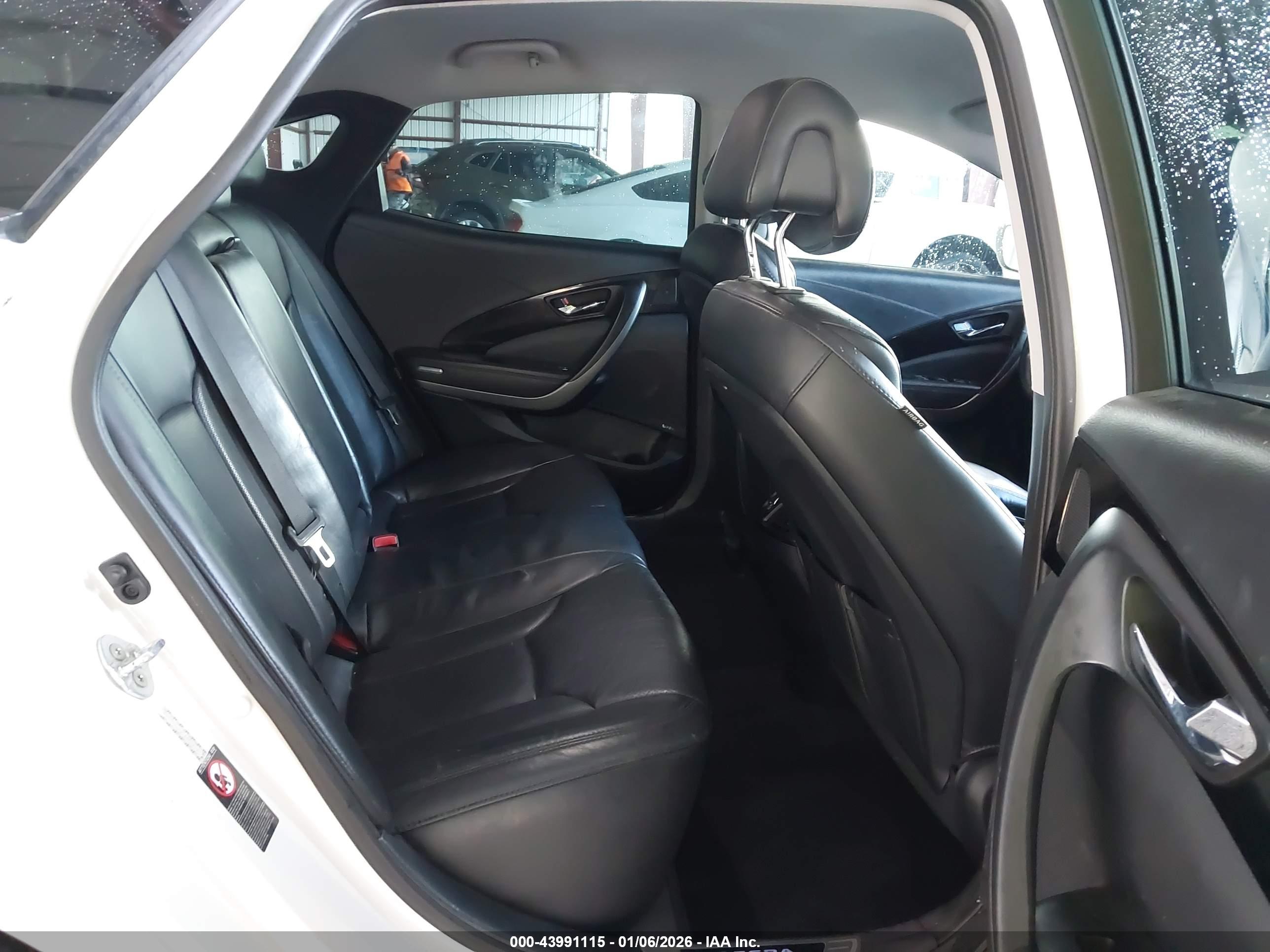 HYUNDAI AZERA image 8