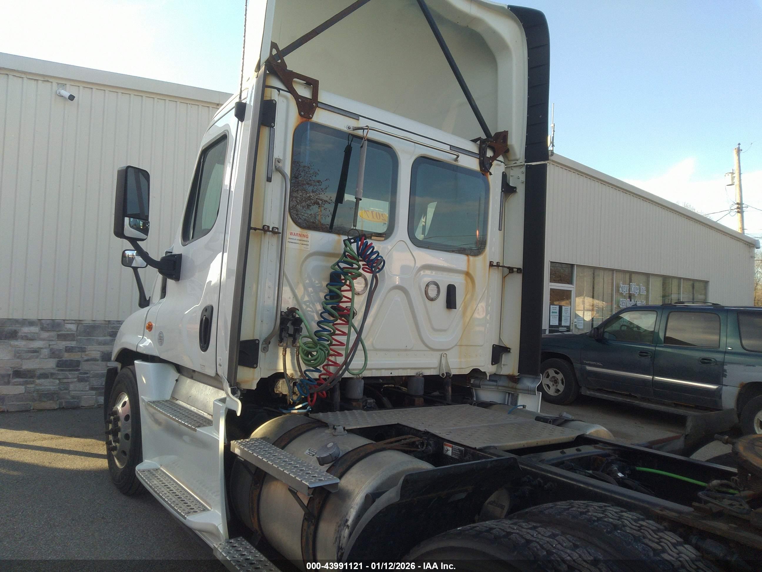 FREIGHTLINER CASCADIA image 7