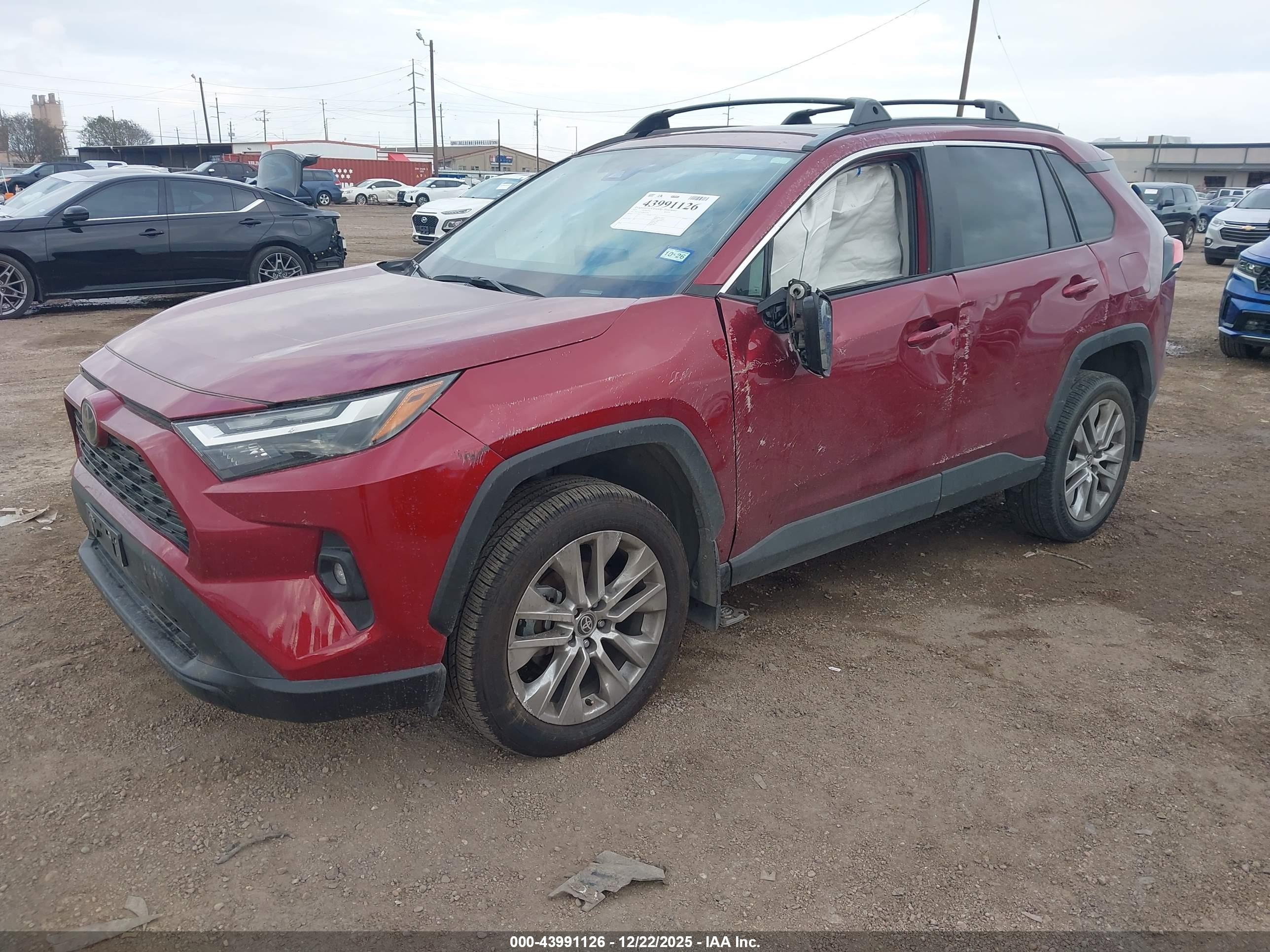 TOYOTA RAV4 image 2