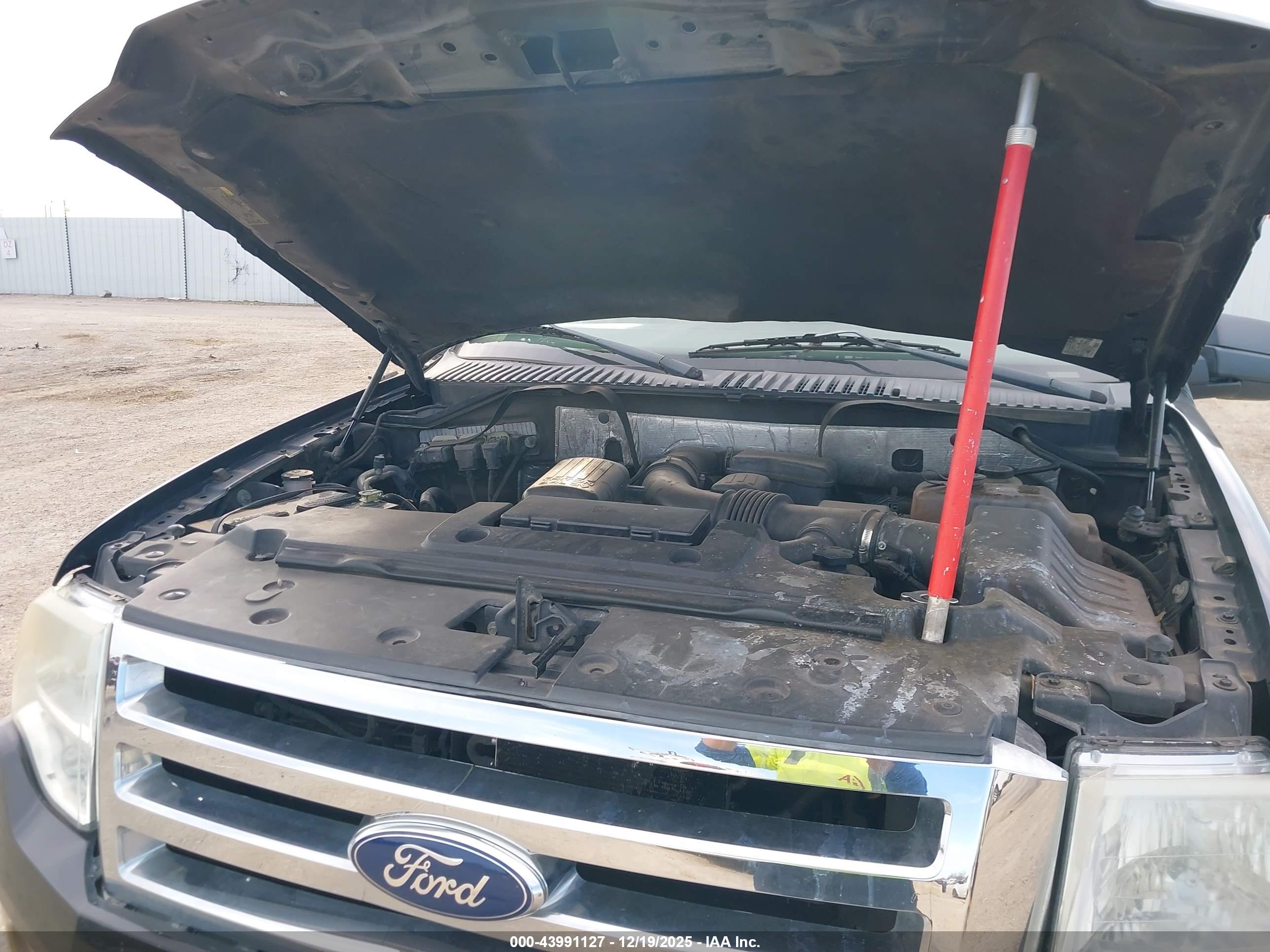 FORD EXPEDITION image 10
