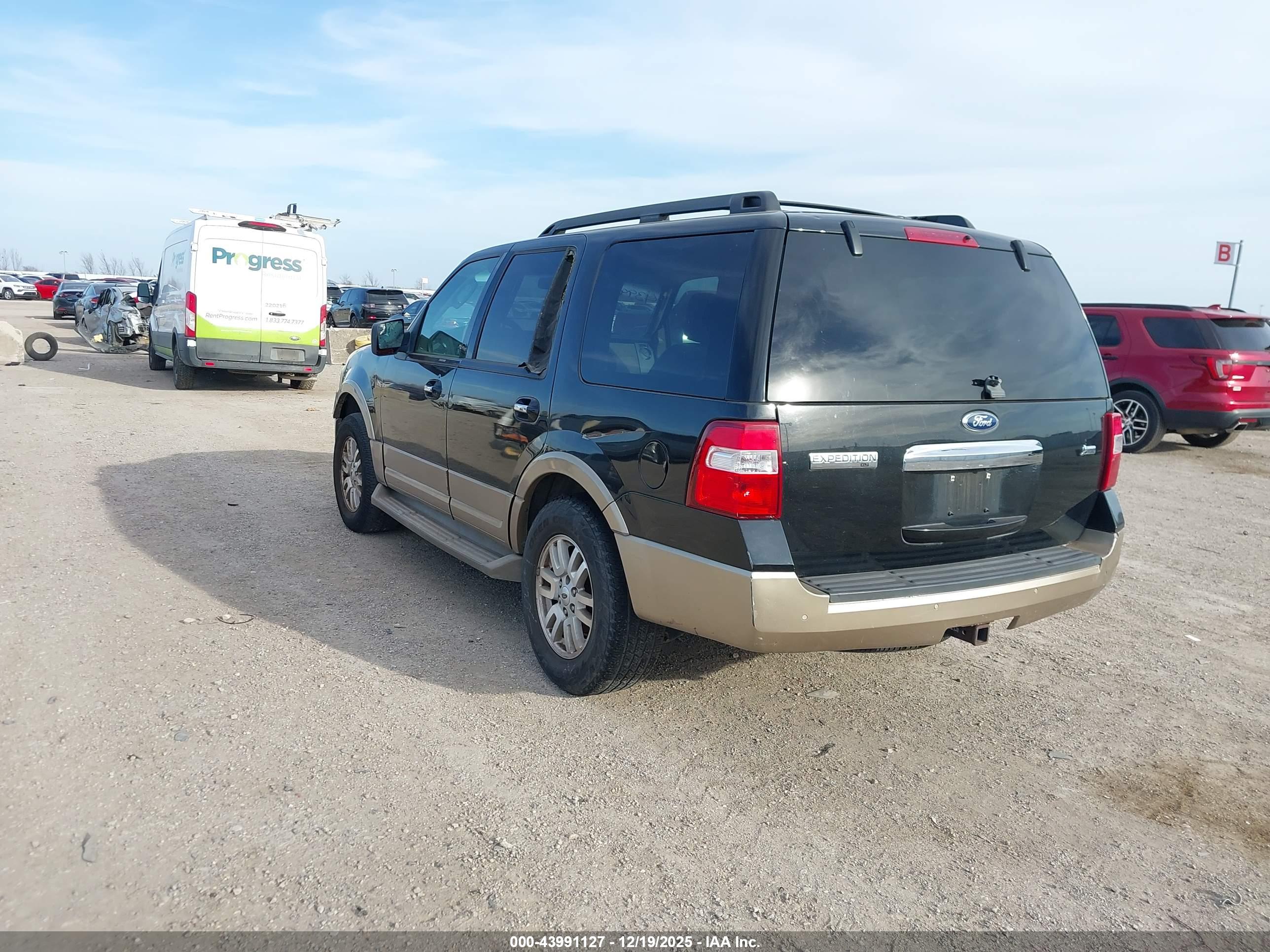 FORD EXPEDITION image 3