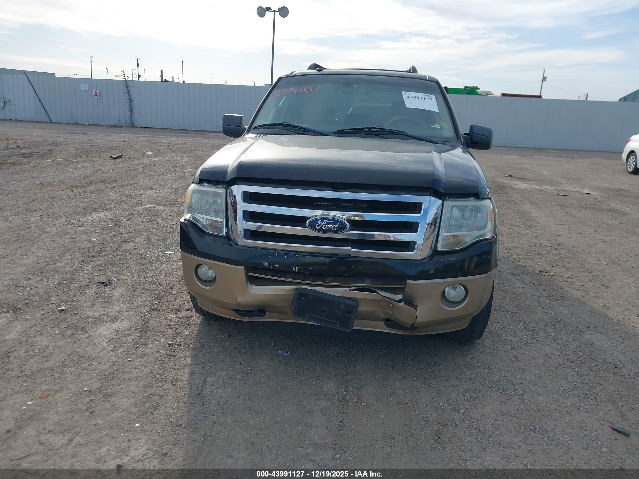 FORD EXPEDITION image 6