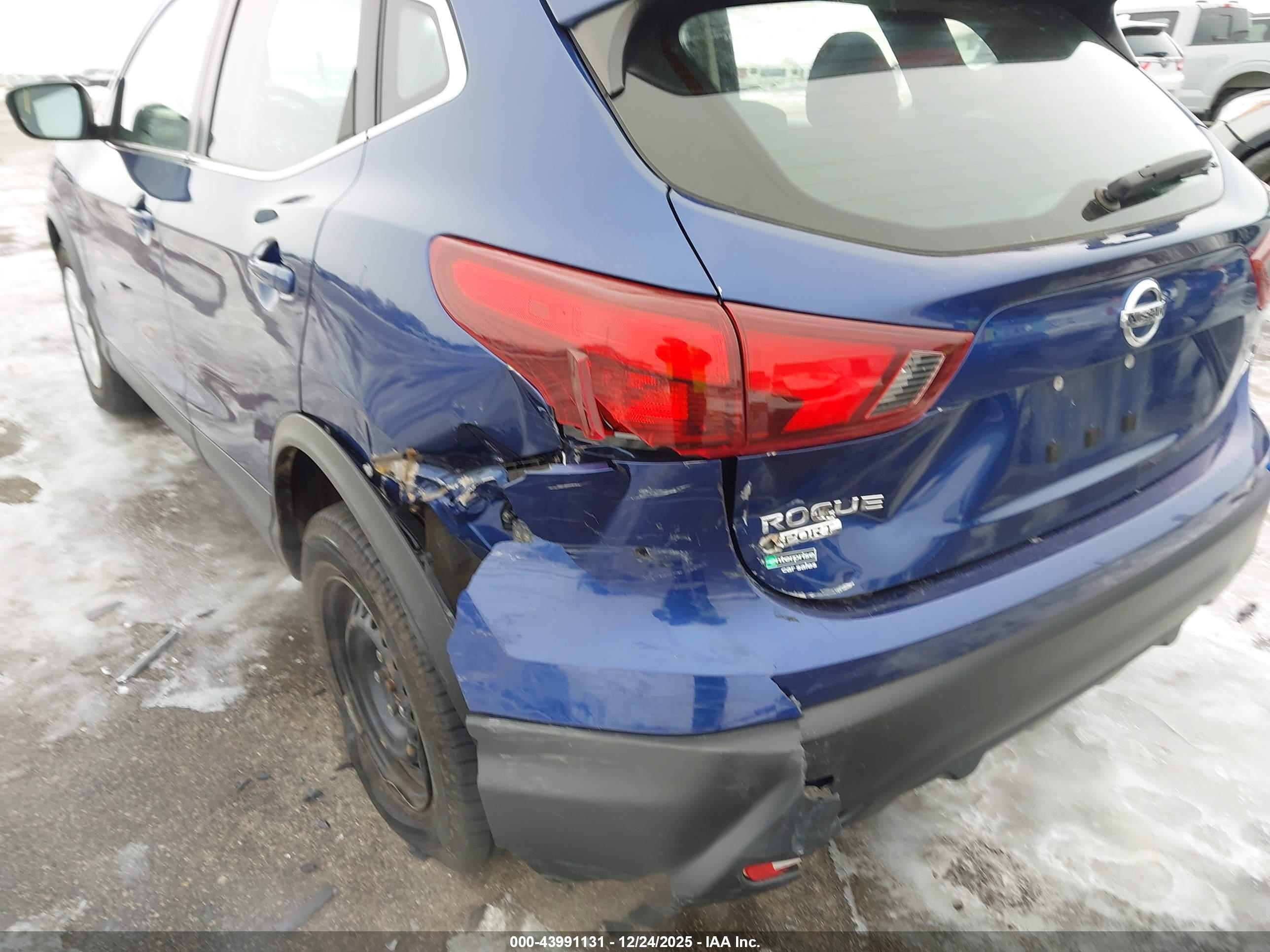 NISSAN ROGUE image 6