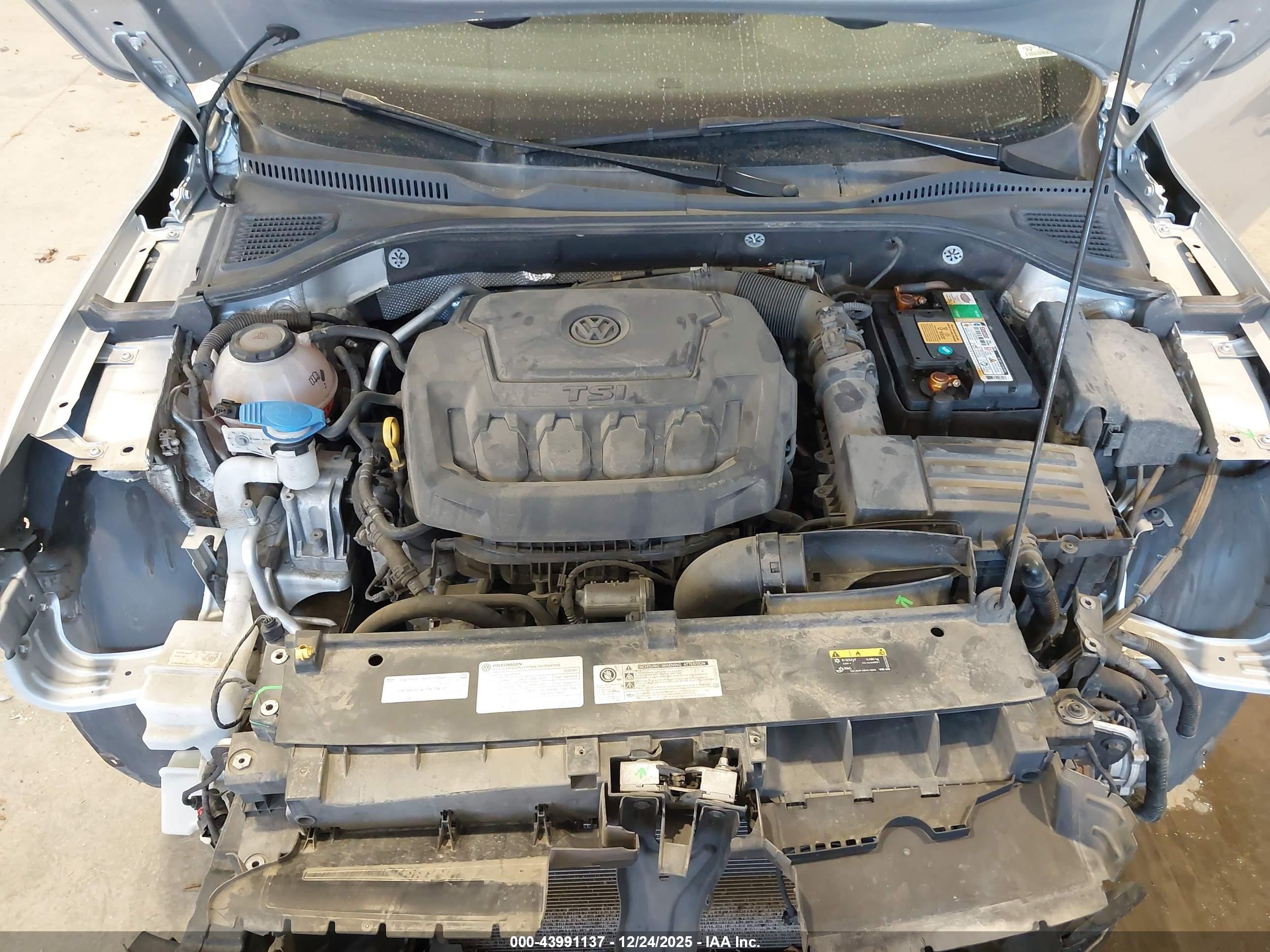 VOLKSWAGEN PASSAT image 10