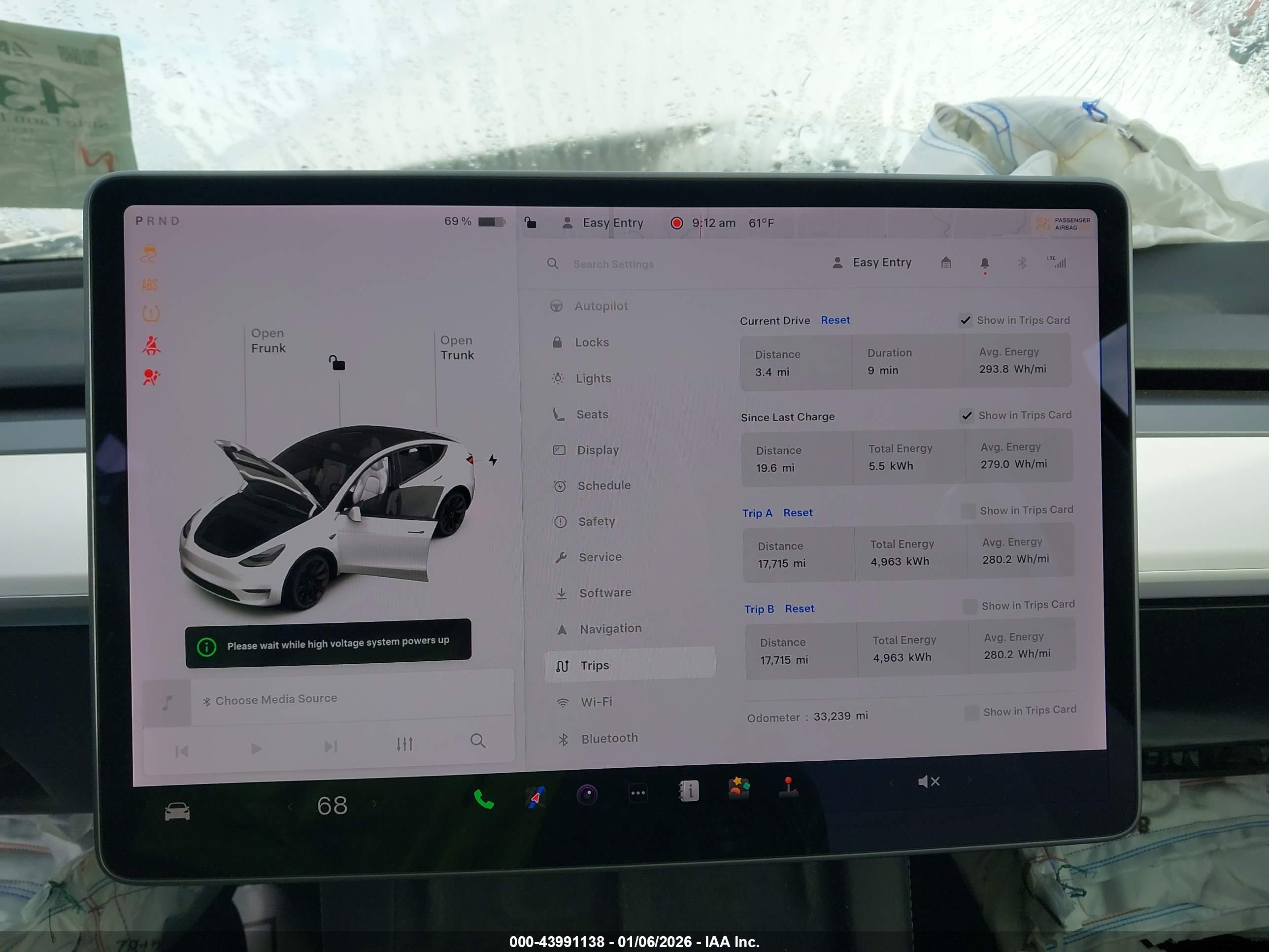 TESLA MODEL image 7