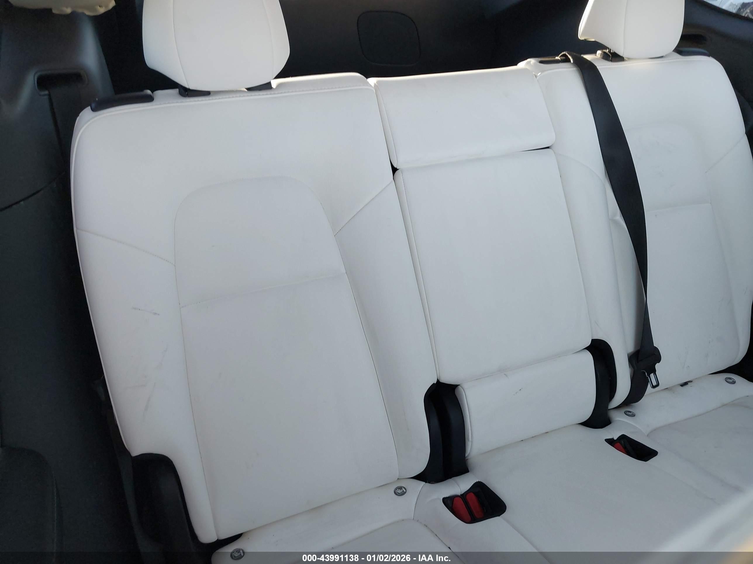 TESLA MODEL image 8