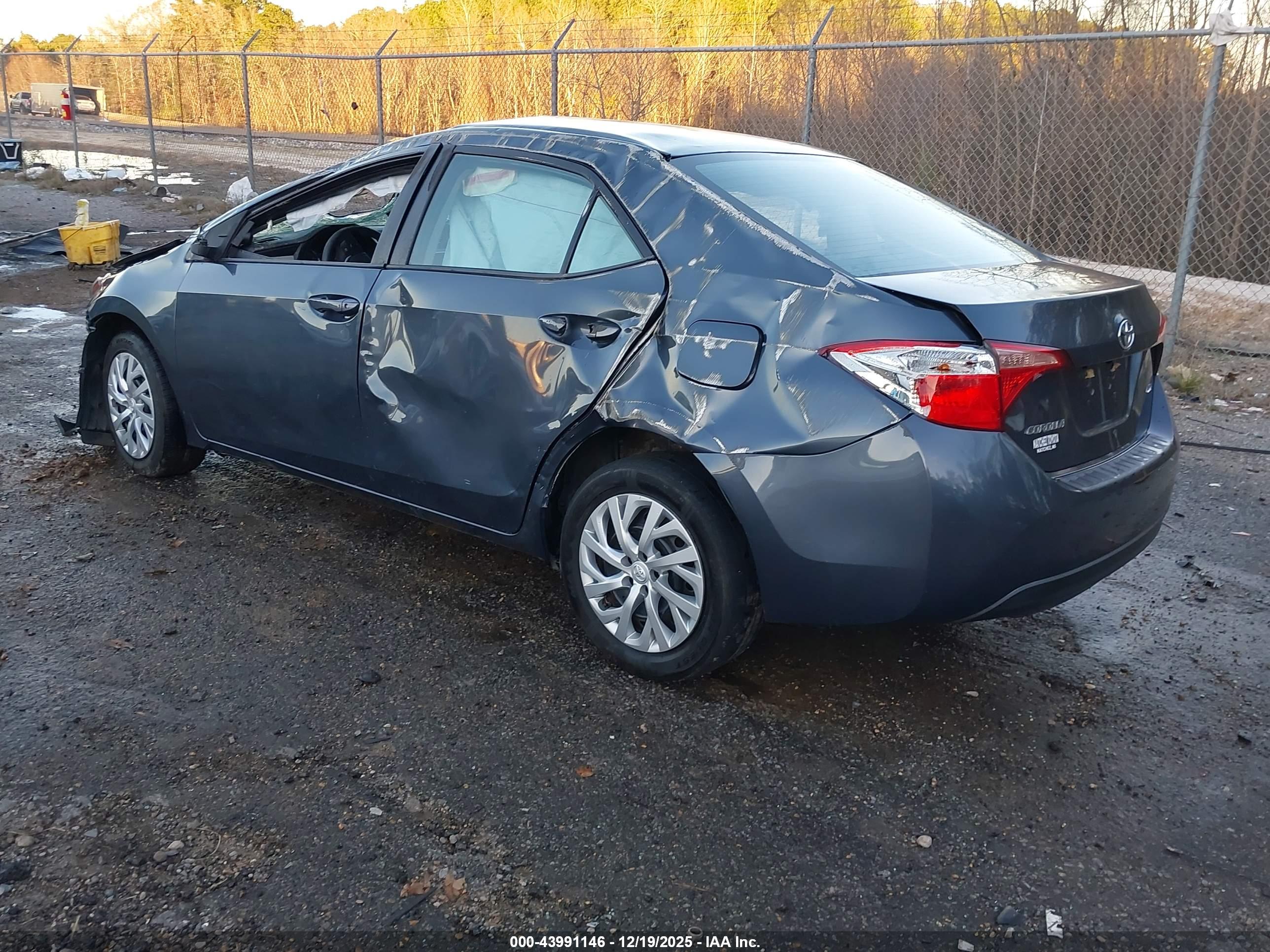 TOYOTA COROLLA image 3