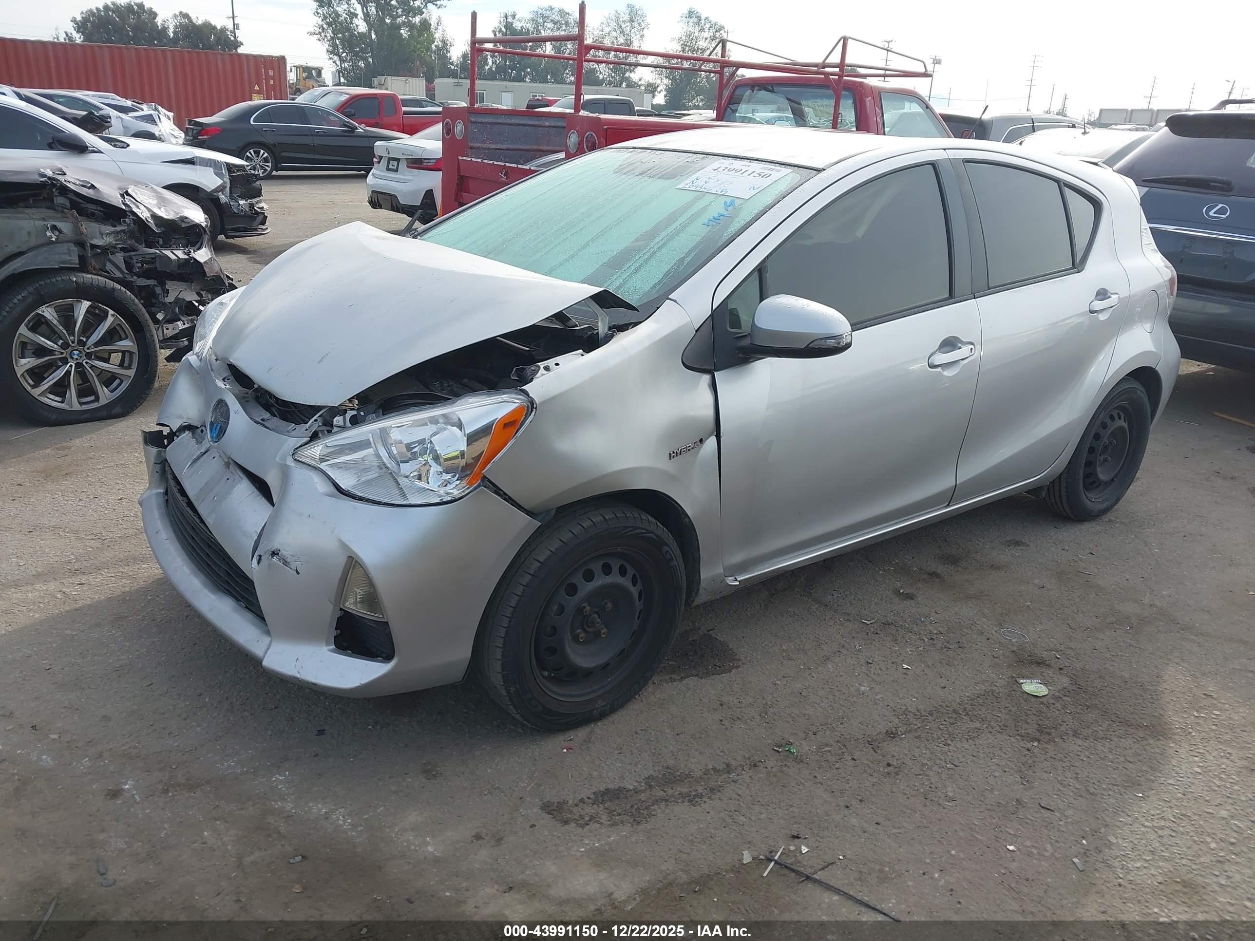 TOYOTA PRIUS image 2