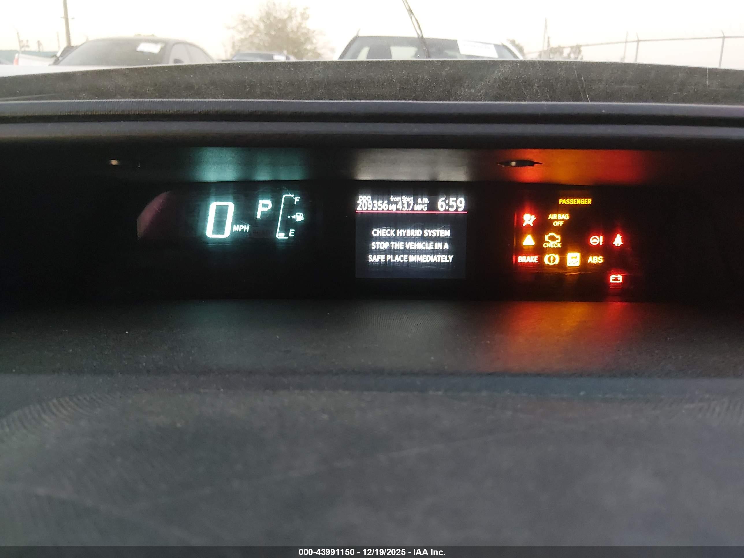 TOYOTA PRIUS image 7