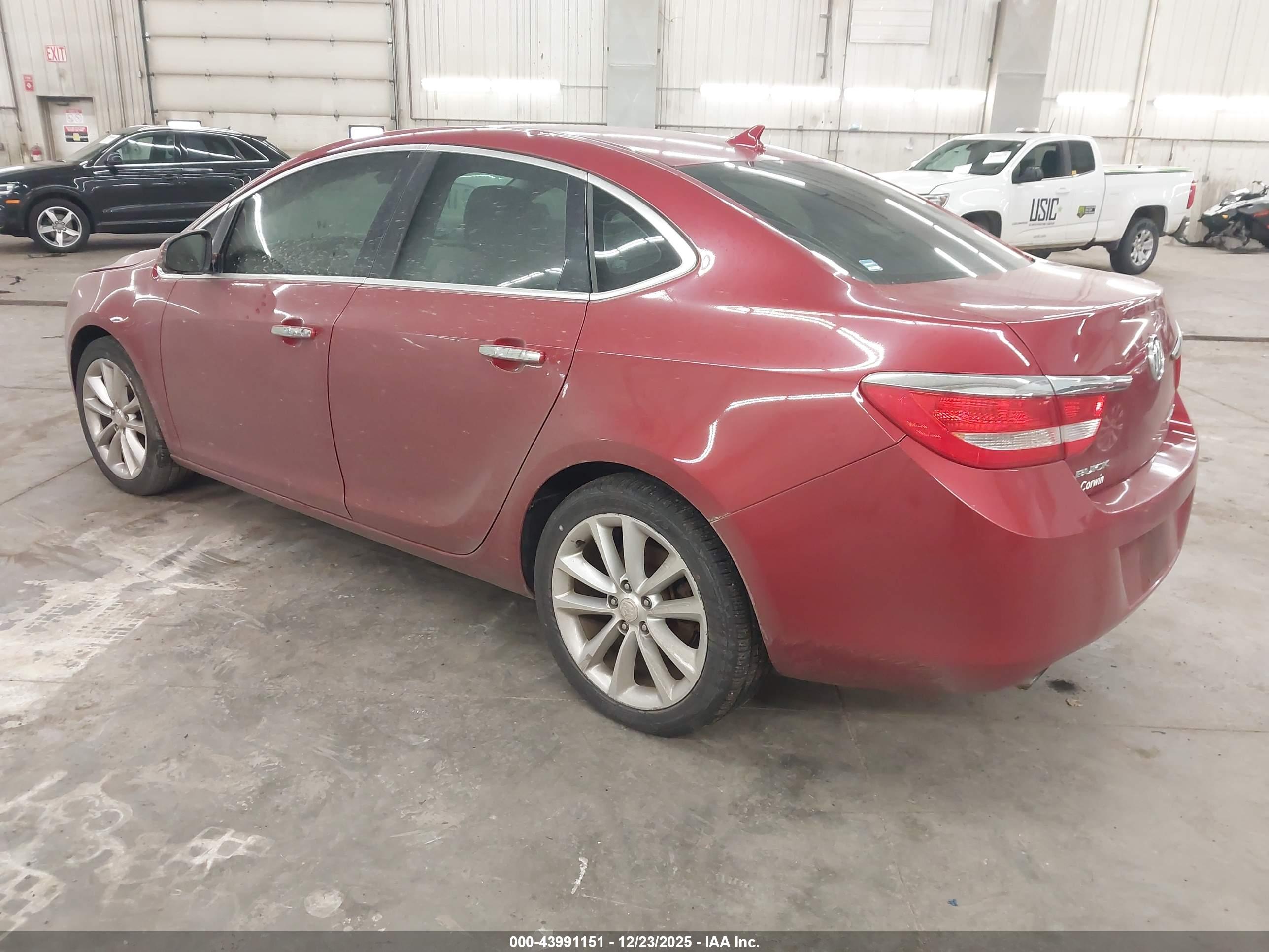 BUICK VERANO image 3