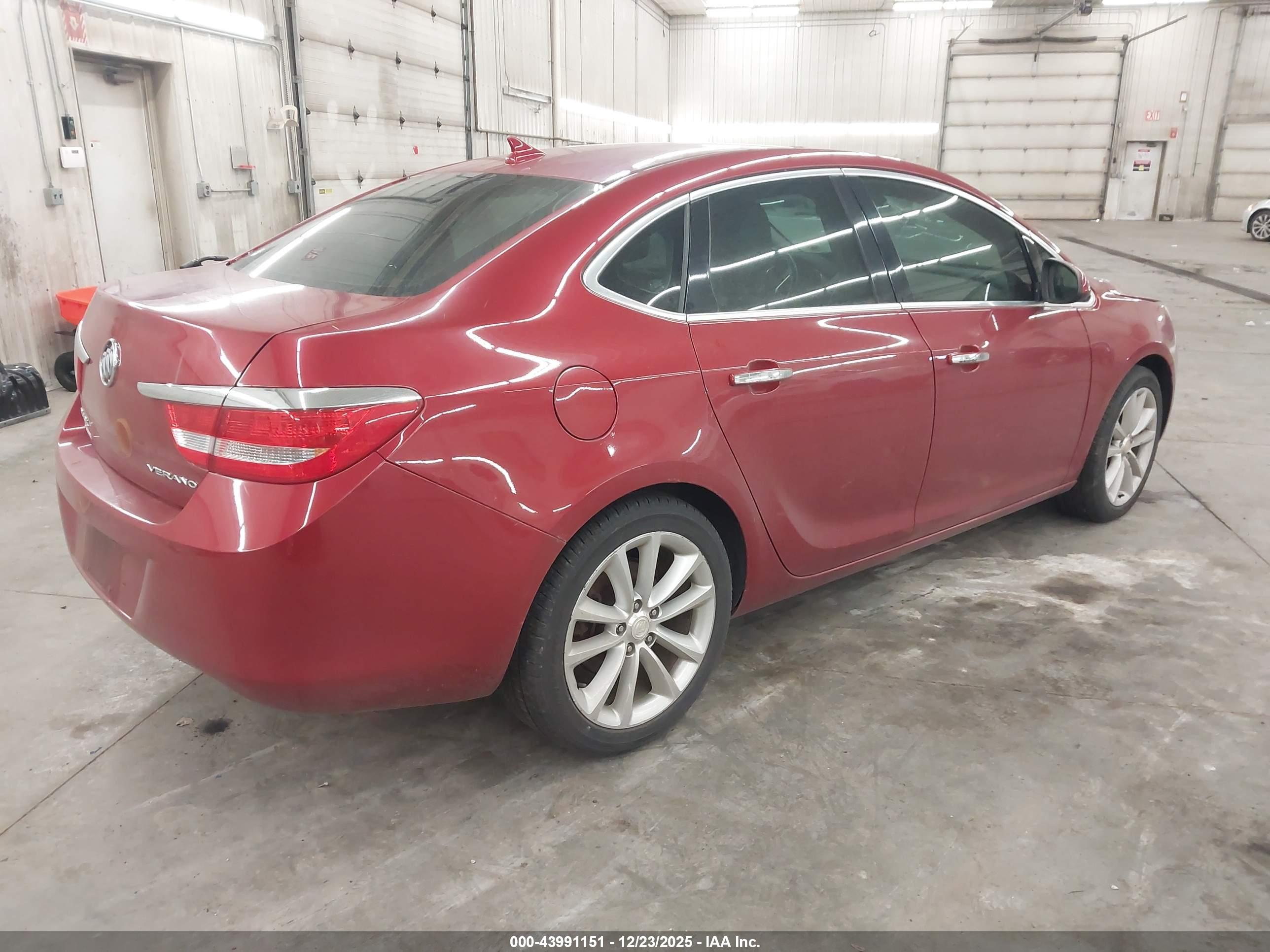 BUICK VERANO image 4