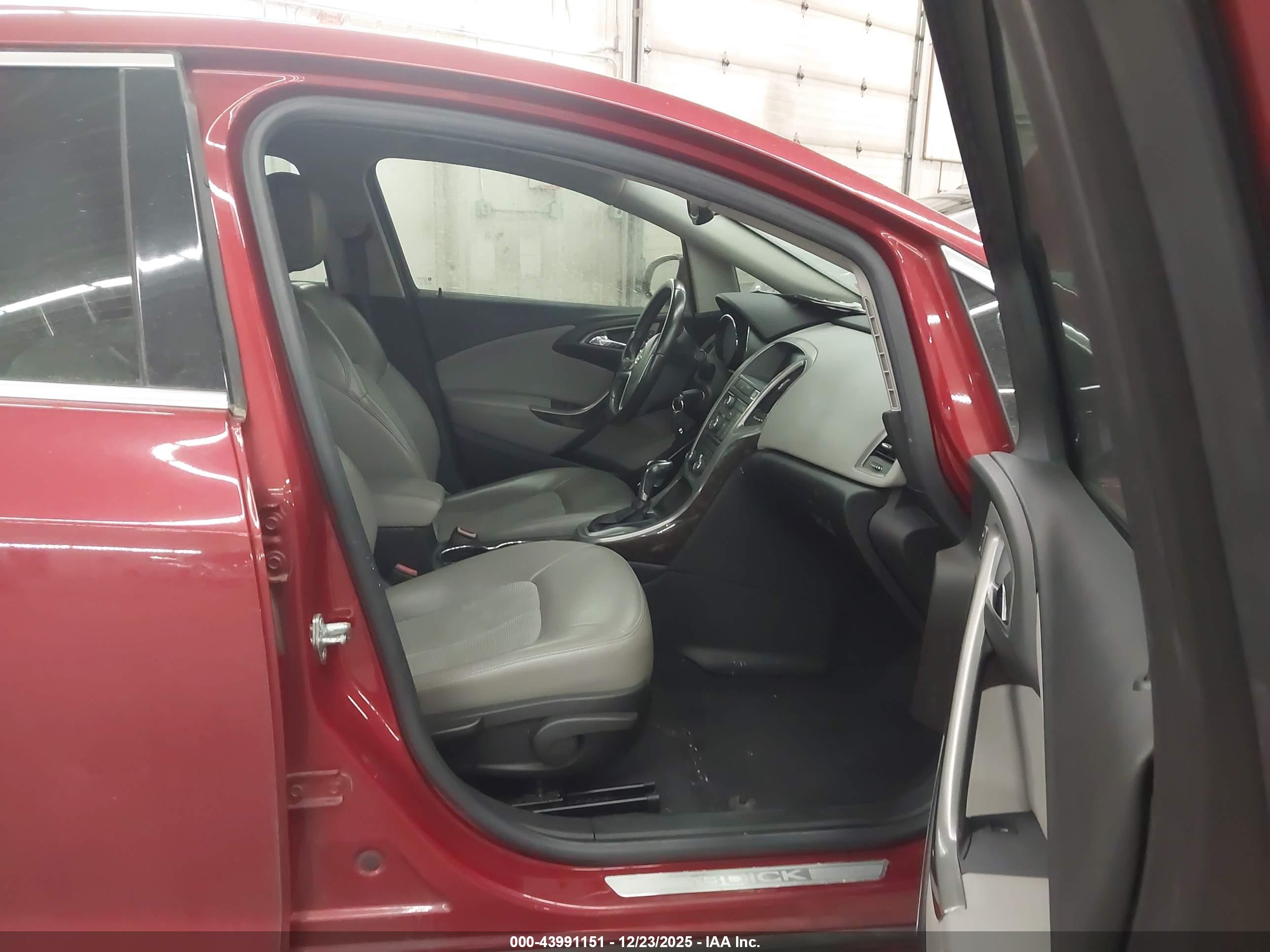 BUICK VERANO image 5