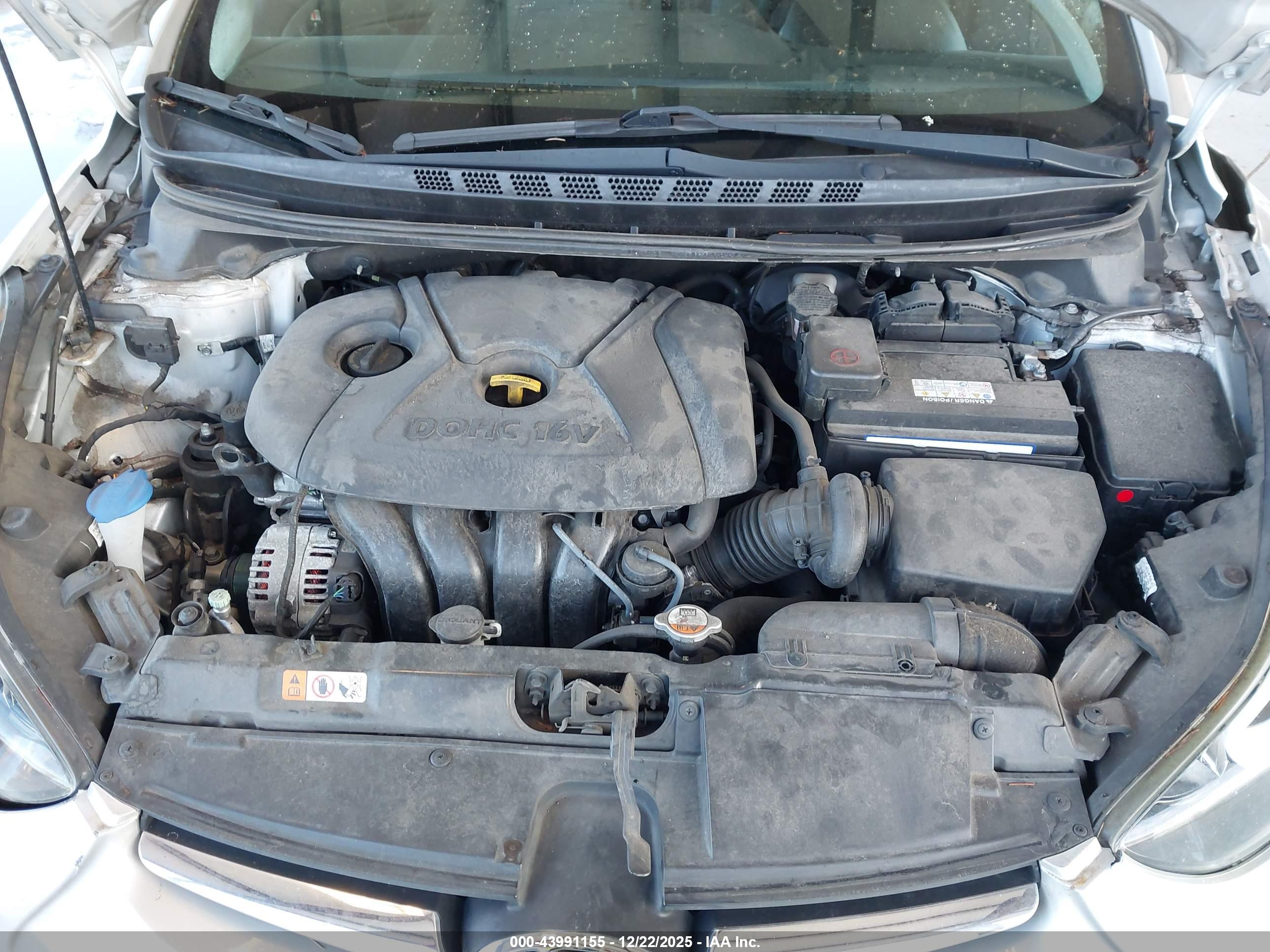 HYUNDAI ELANTRA image 10