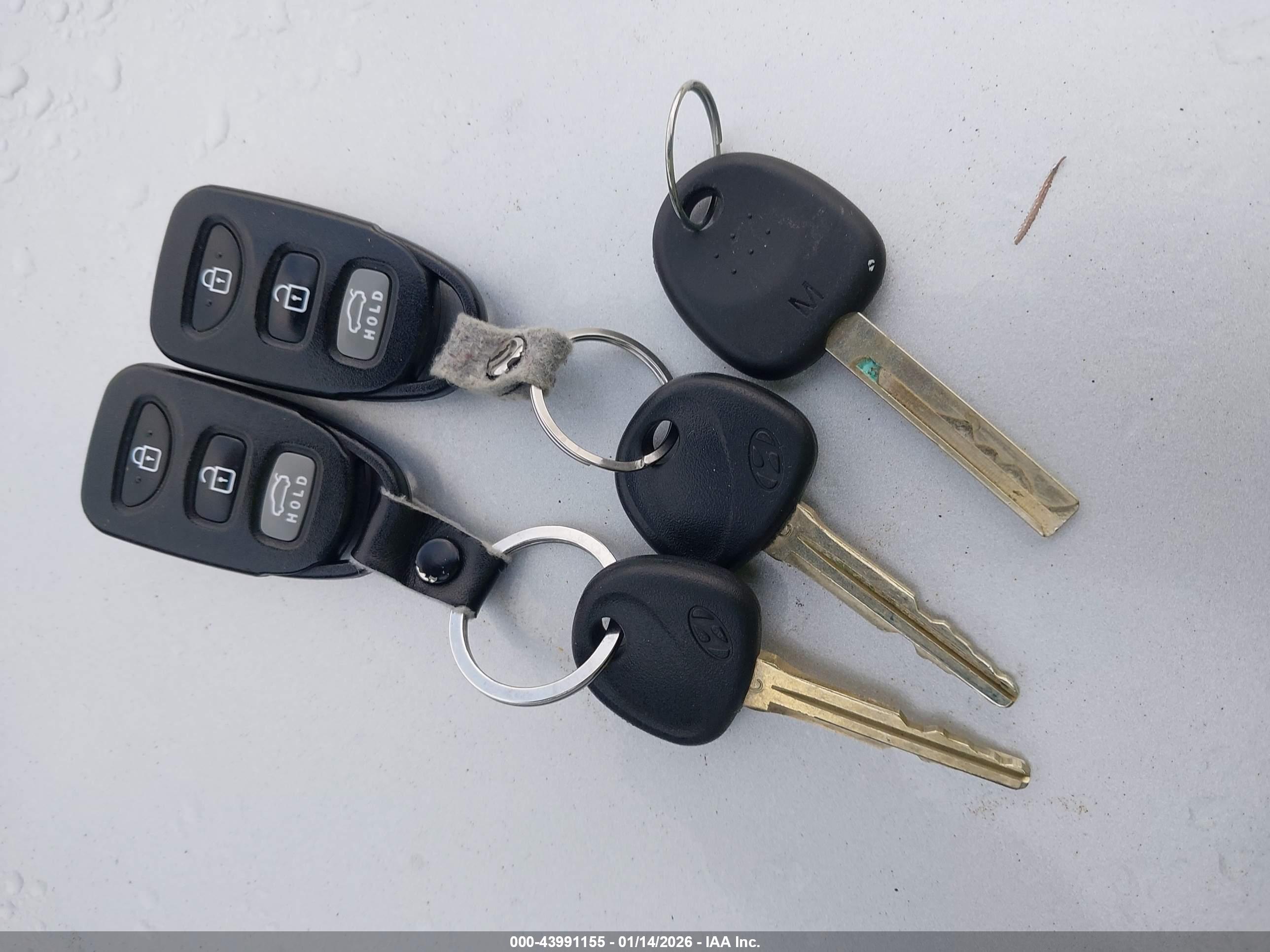 HYUNDAI ELANTRA image 11