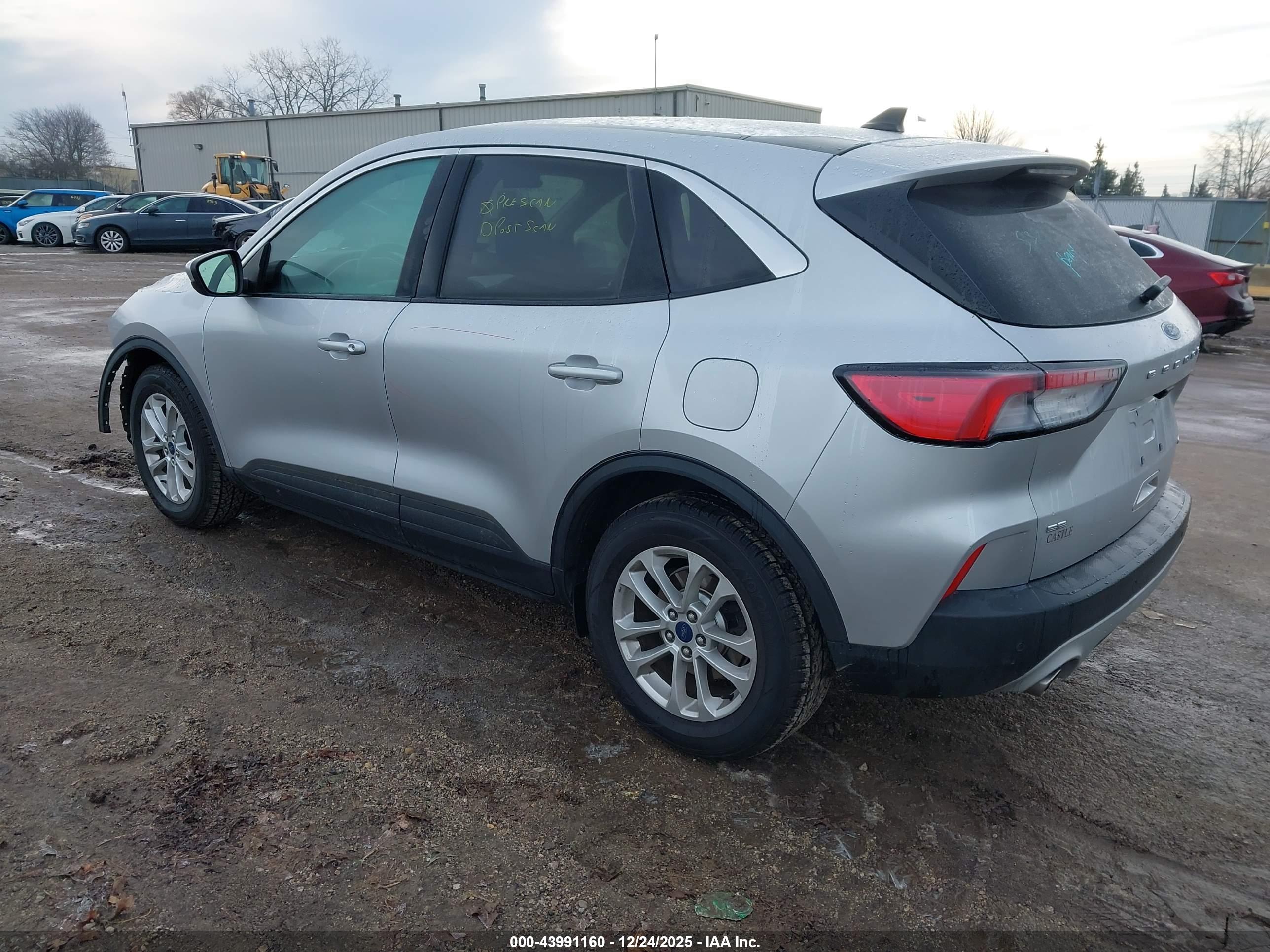FORD ESCAPE image 3