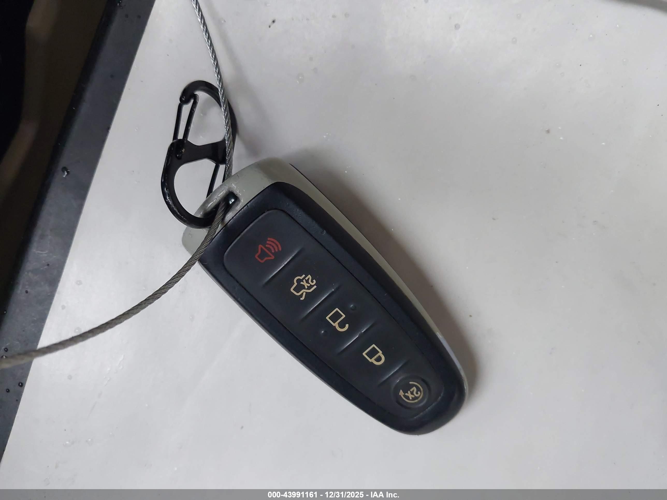 FORD TAURUS image 11
